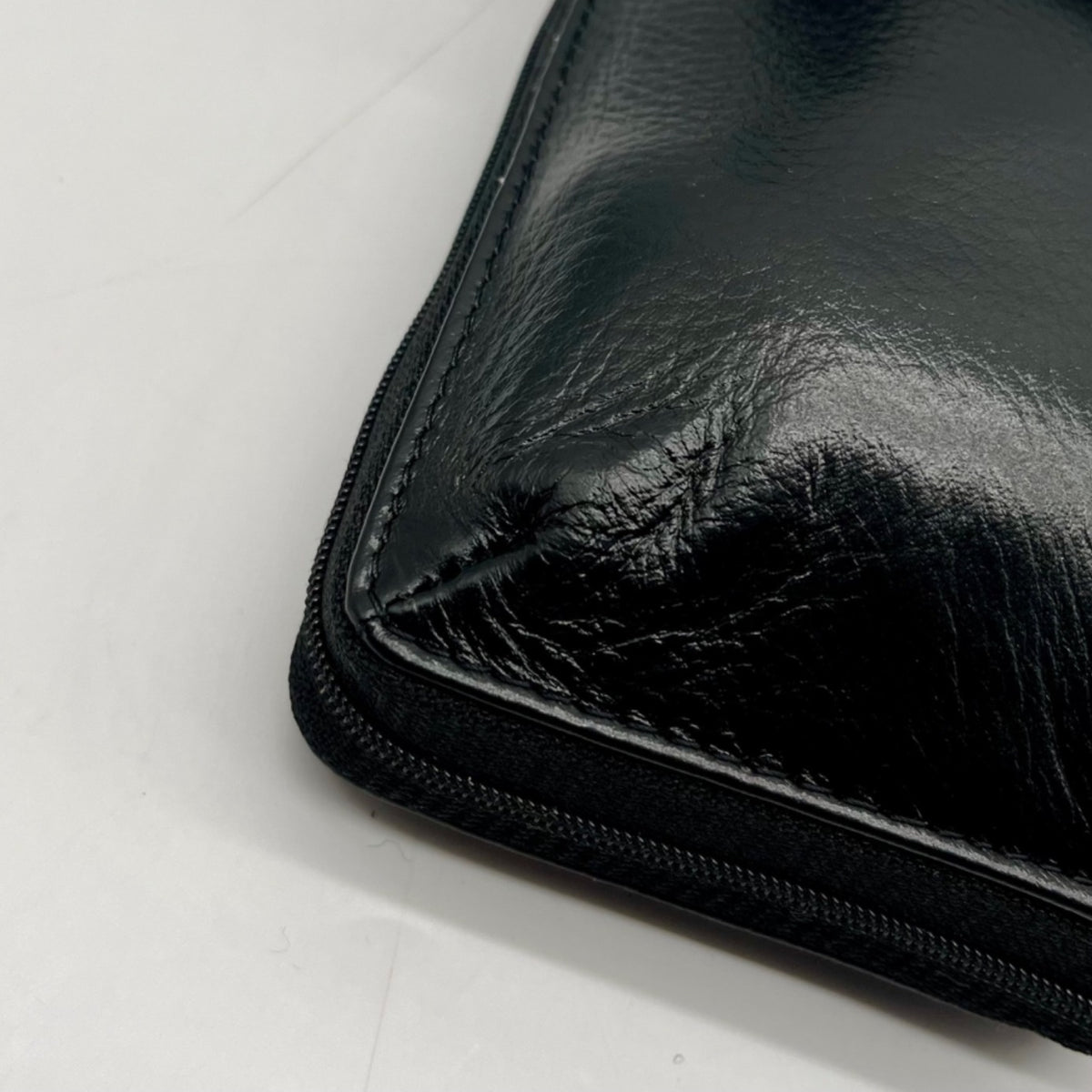 Giani Bernini Black Softy Leather Tech Crossbody Wallet