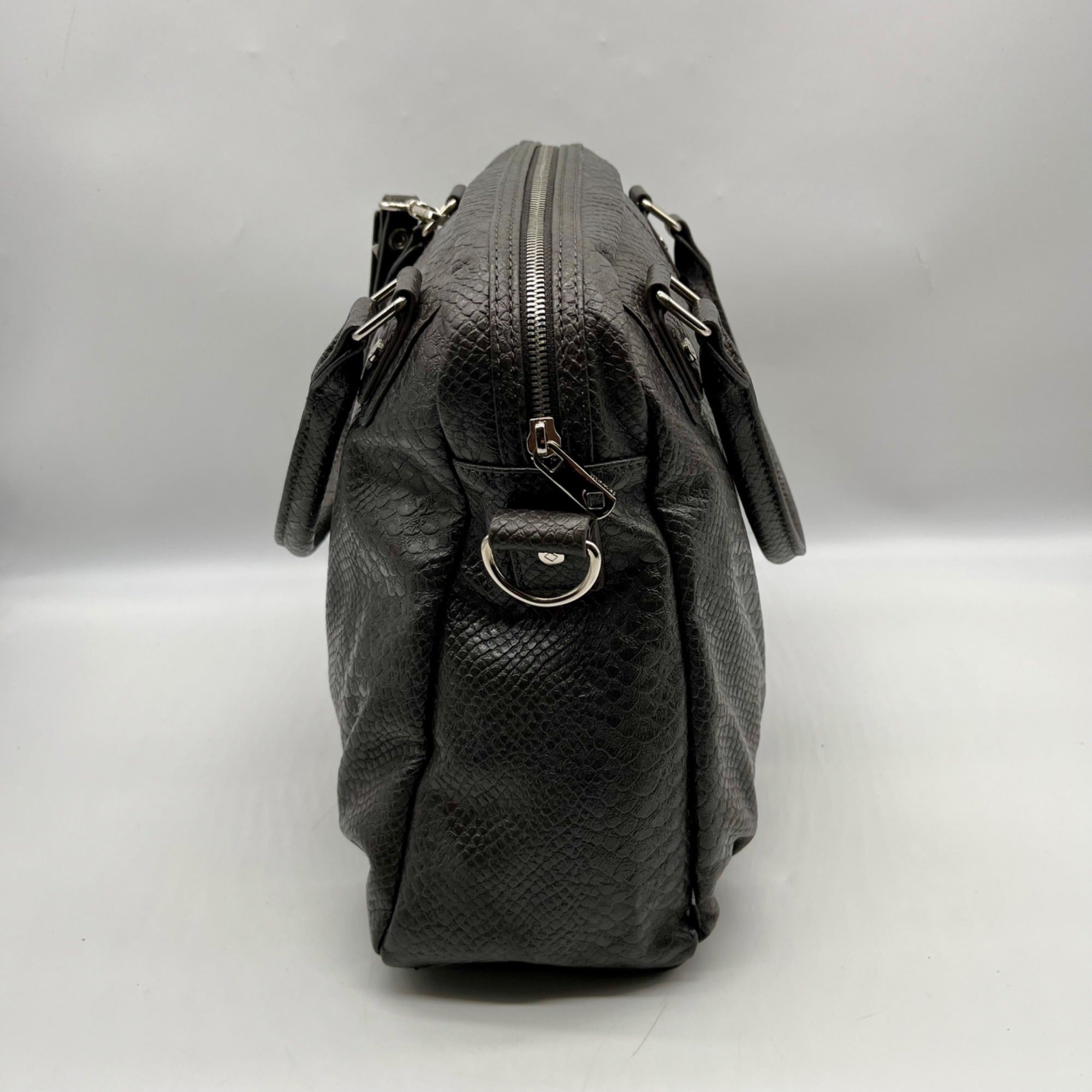 Jewell Grey Faux Leather Thirty-One Couture Street