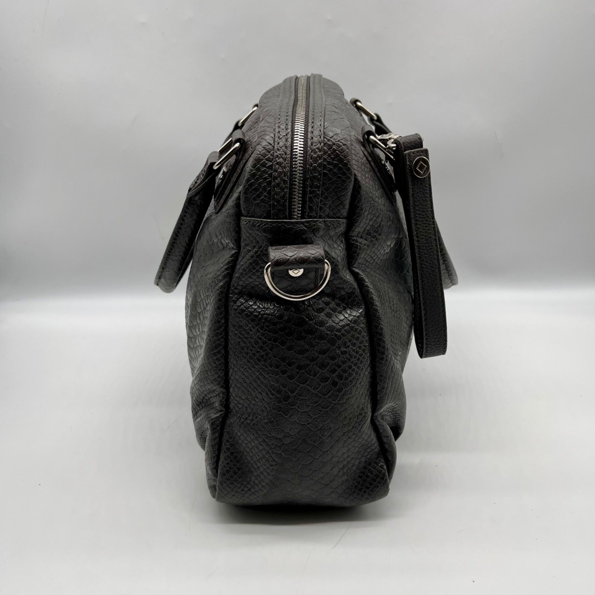 Jewell Grey Faux Leather Thirty-One Couture Street