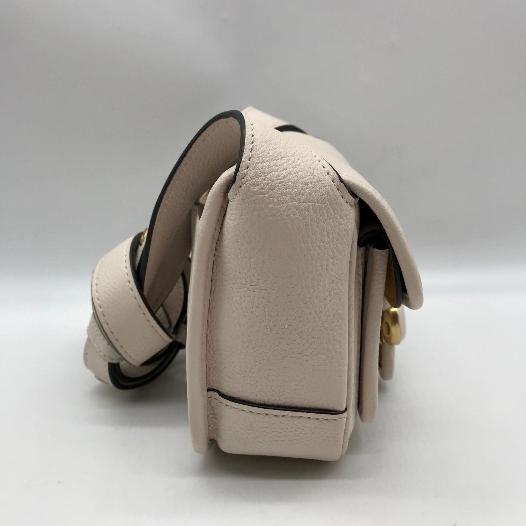 Coach White Pebbled Leather Tabby Messenger 19 Crossbody CJ846