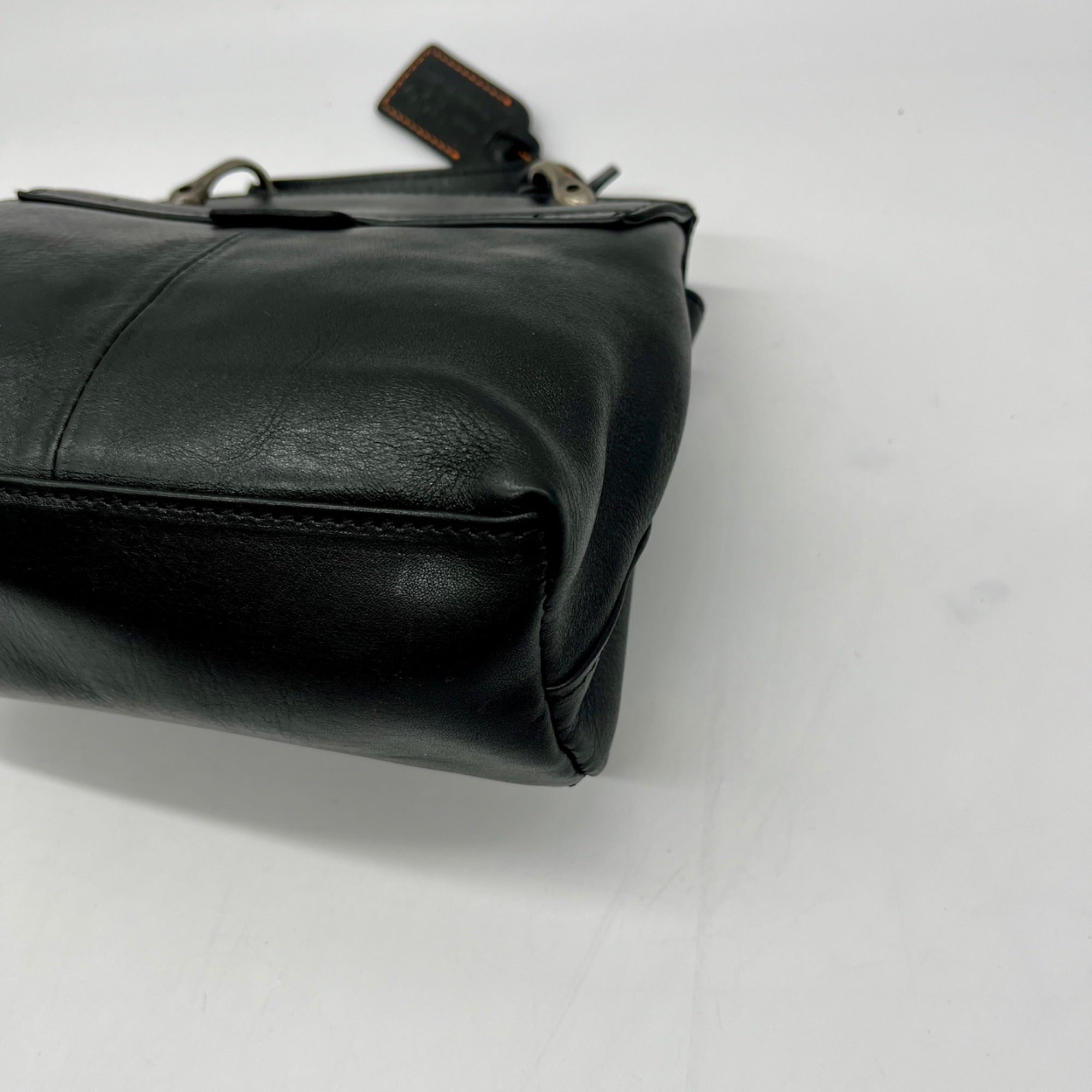 Old Trend Black Leather Crossbody Mini Bag