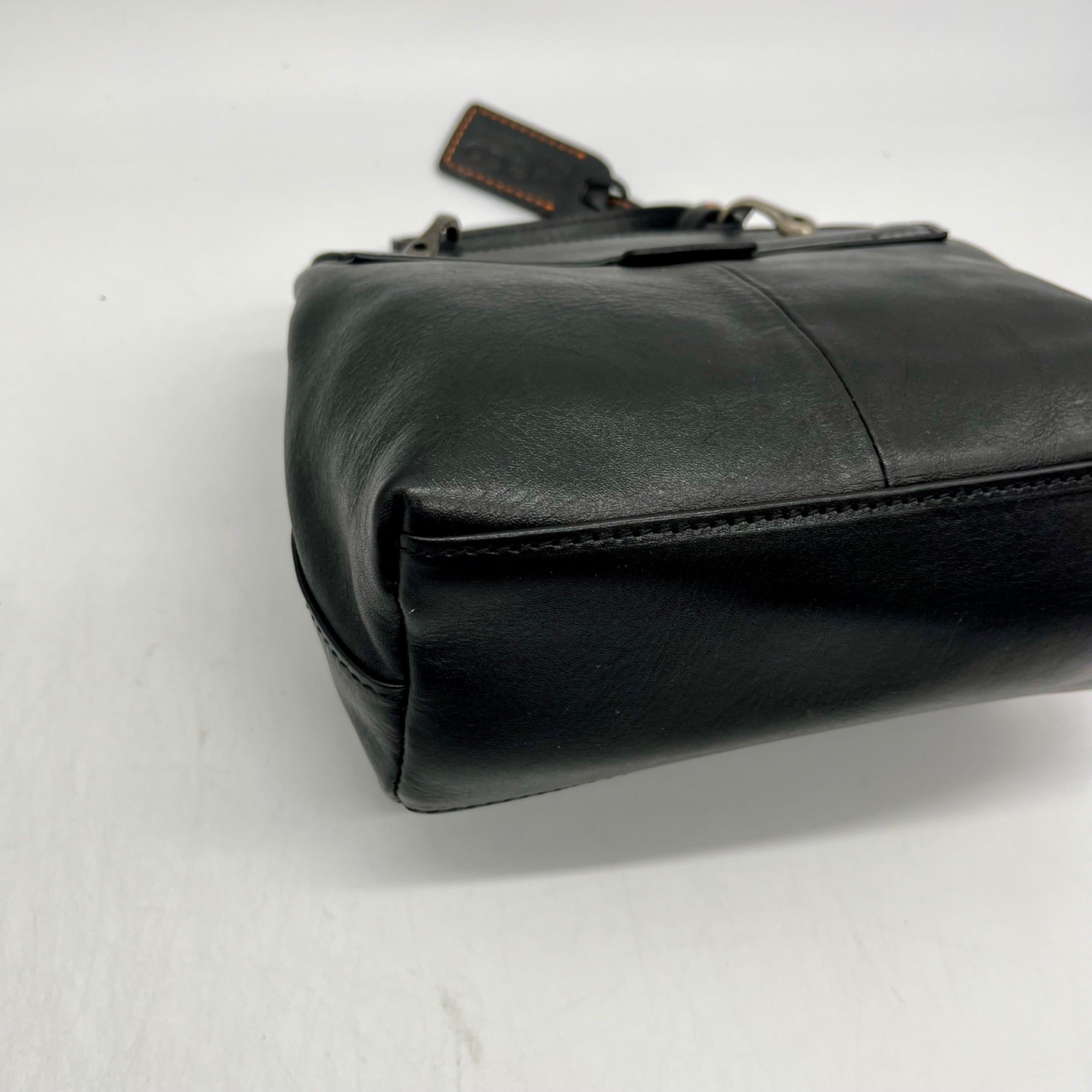Old Trend Black Leather Crossbody Mini Bag