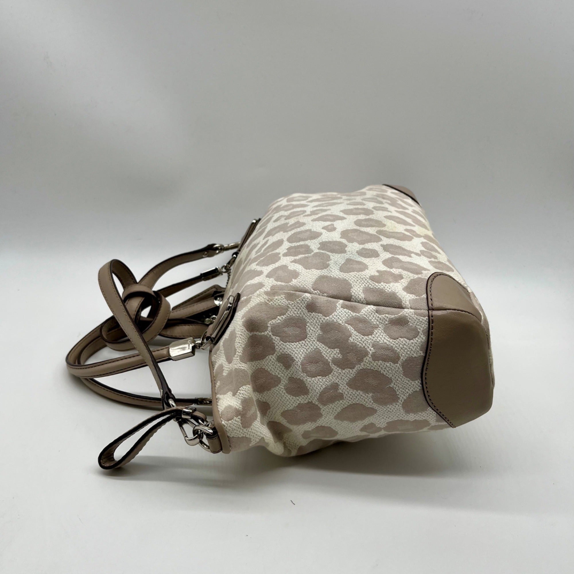 Coach Madison Beige Canvas Leopard Print Shoulder Bag 8373
