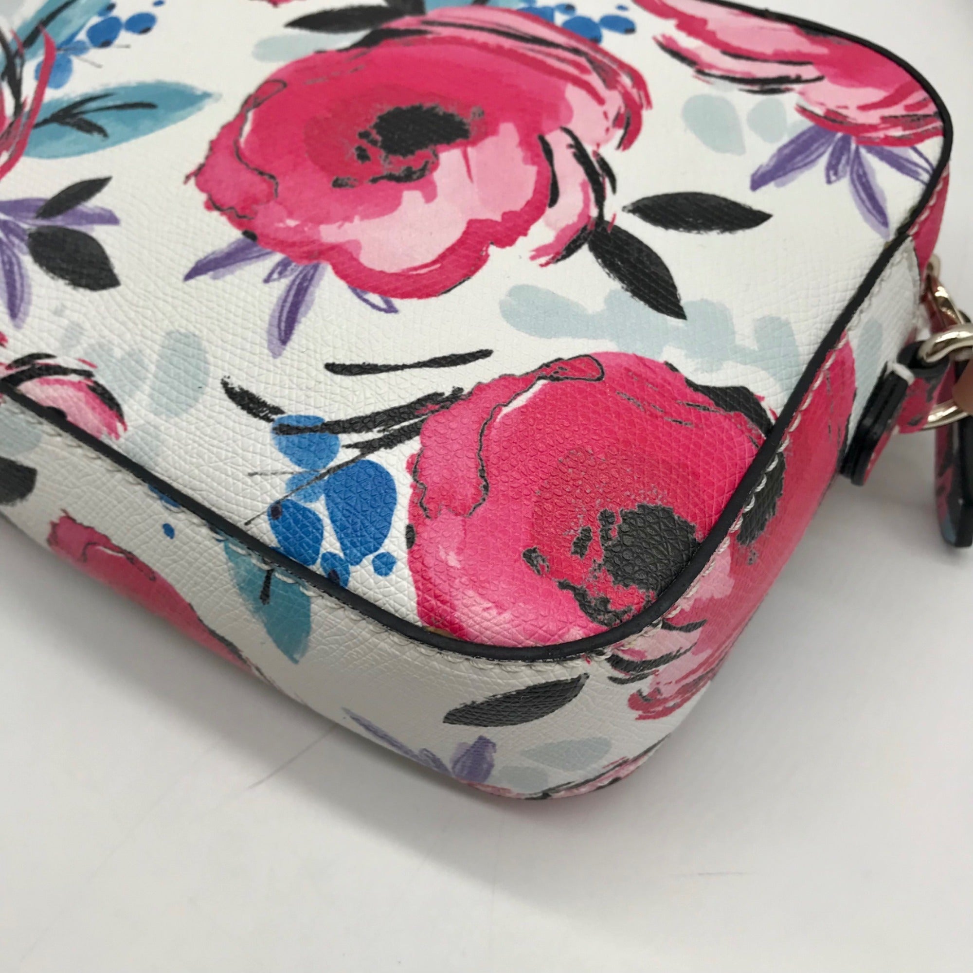 Guess White Floral Kamryn Crossbody Top Zip Bag