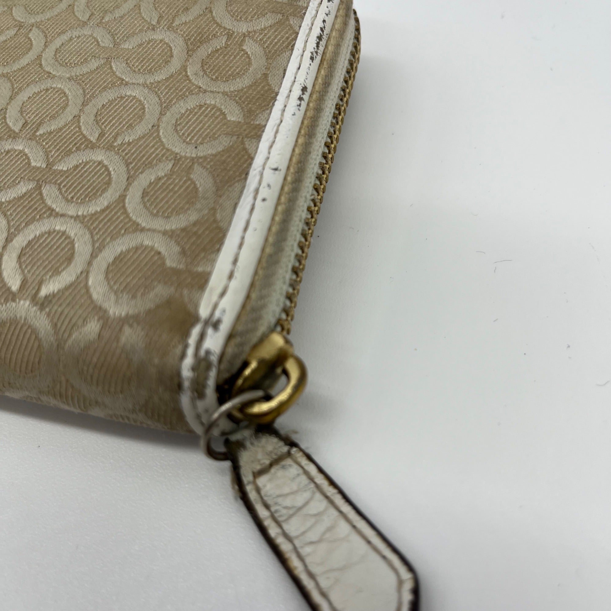 Coach Beige Madison Op Art Accordion Zip Wallet