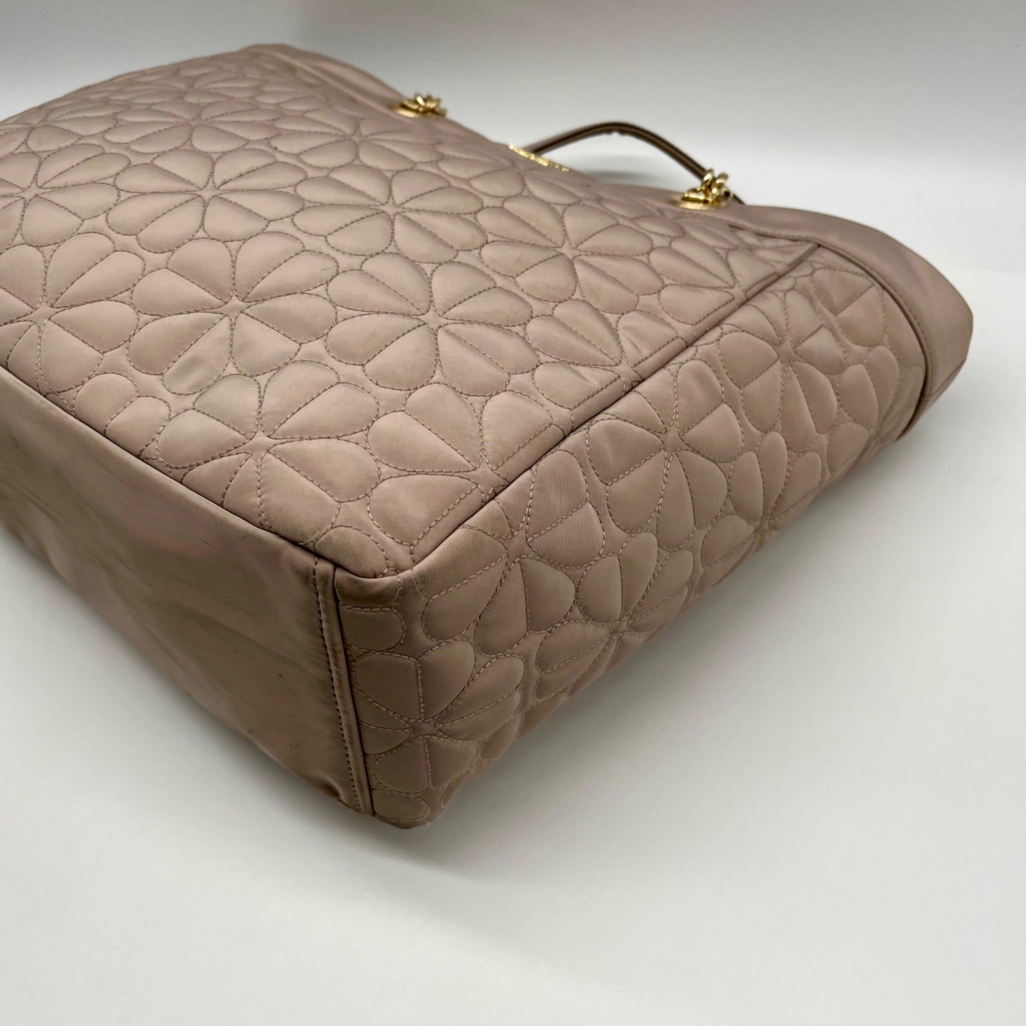 Kate Spade Beige Polyester Flower Quilted Fabric Madium Tote Bag
