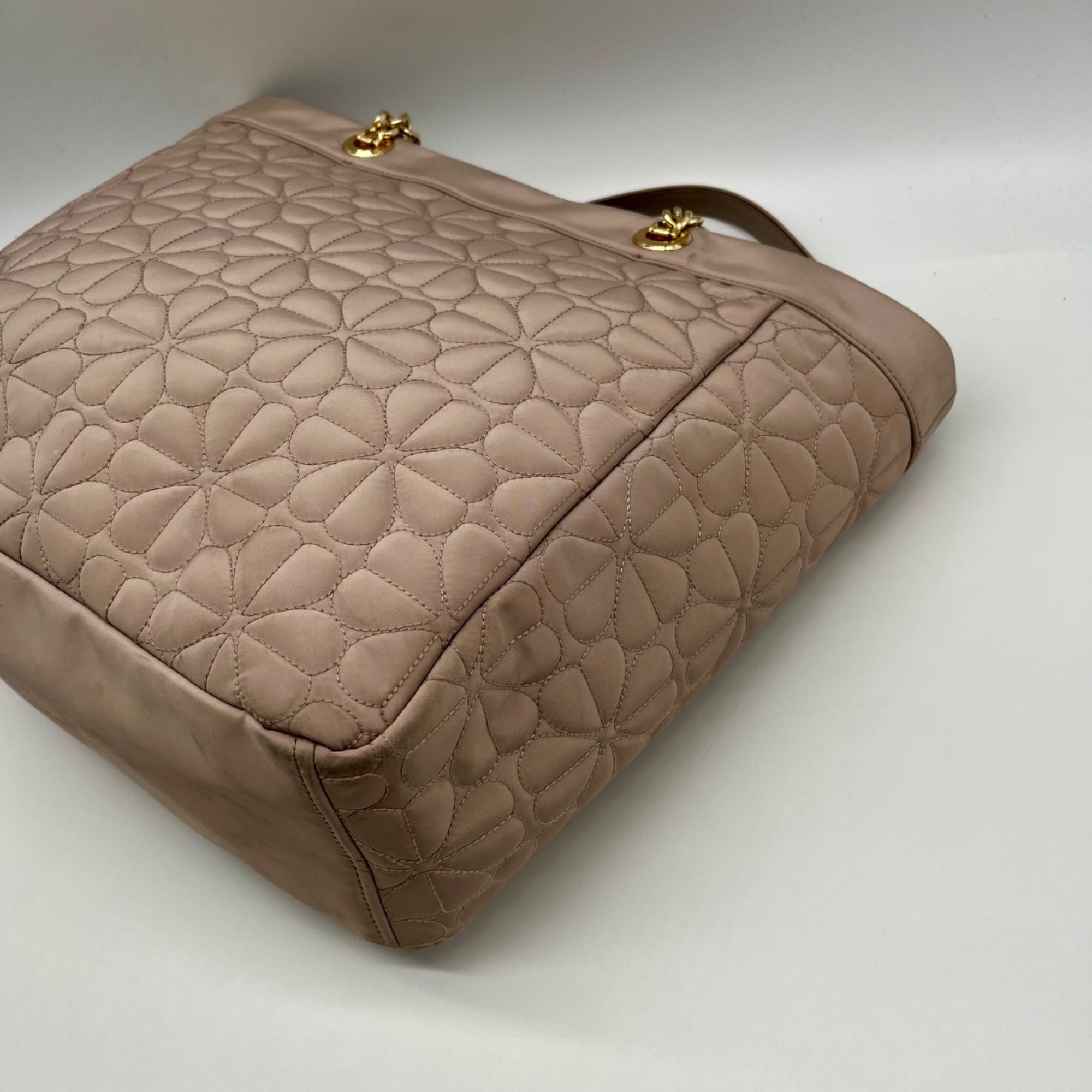 Kate Spade Beige Polyester Flower Quilted Fabric Madium Tote Bag