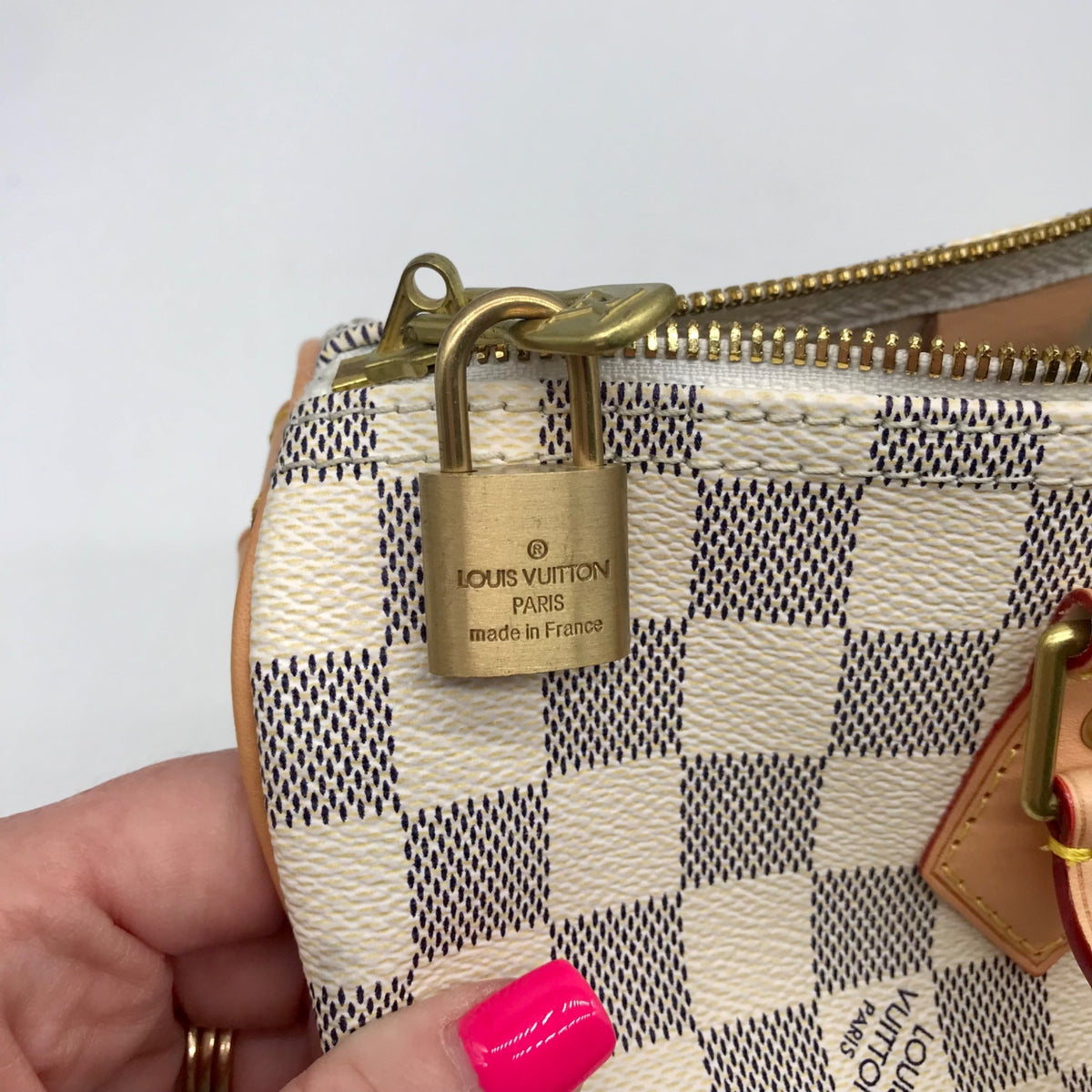 Louis Vuitton White Leather Speedy Bandouliere 30 Shoulder Bag