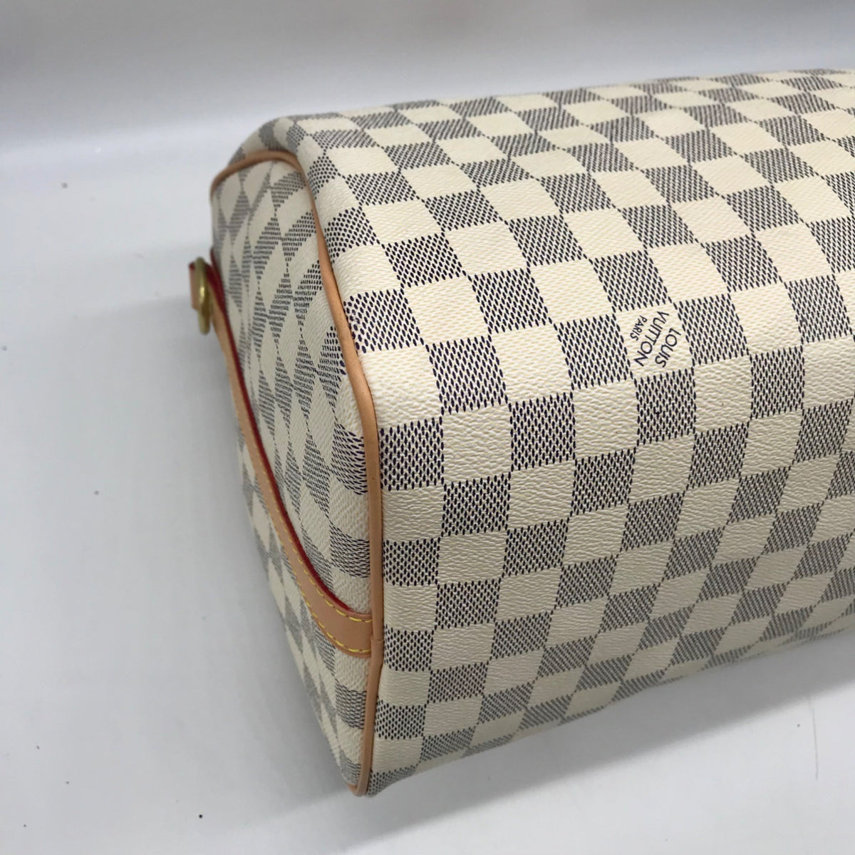 Louis Vuitton White Leather Speedy Bandouliere 30 Shoulder Bag