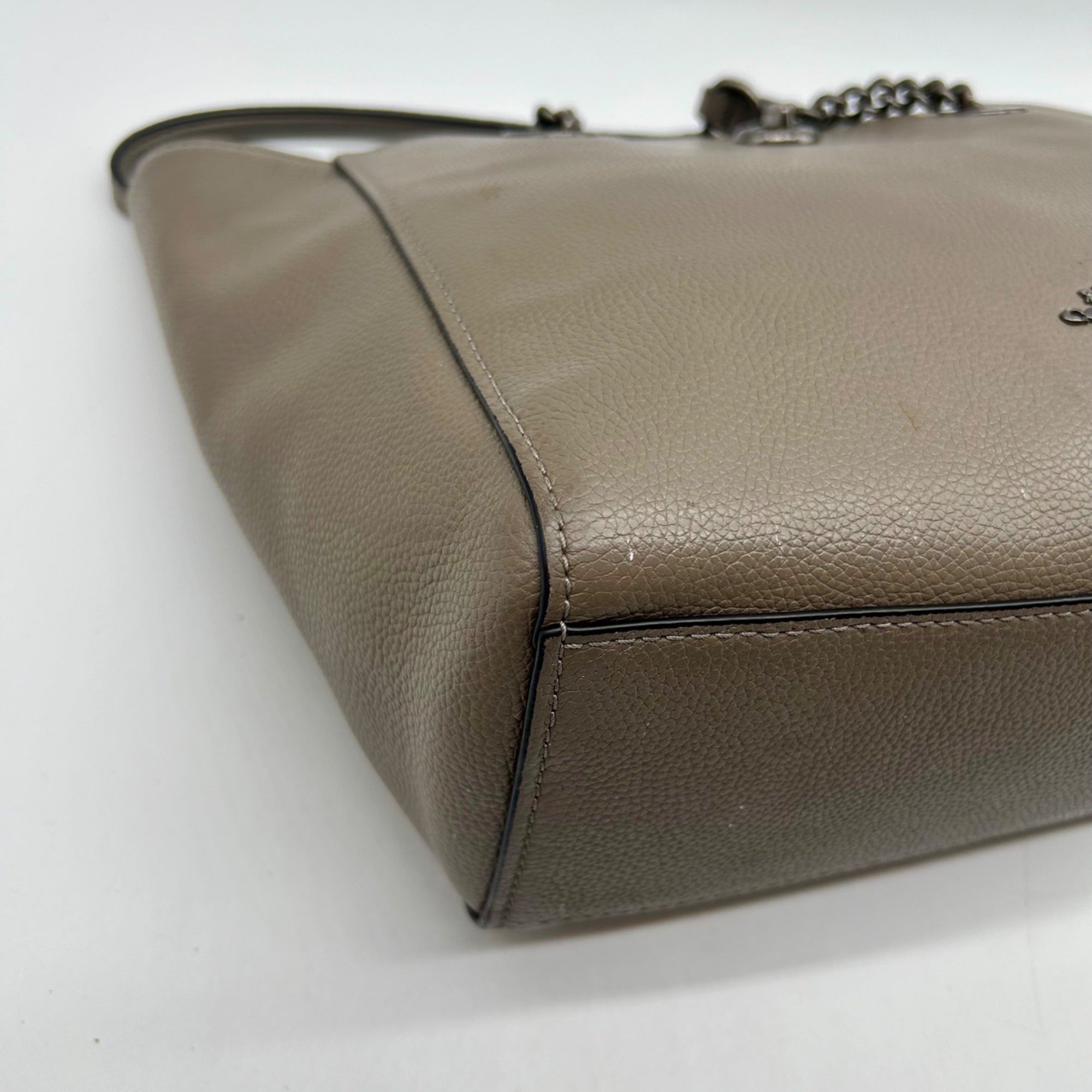 Coach Soft Grey Turn-lock Chain Tote Bag 57107