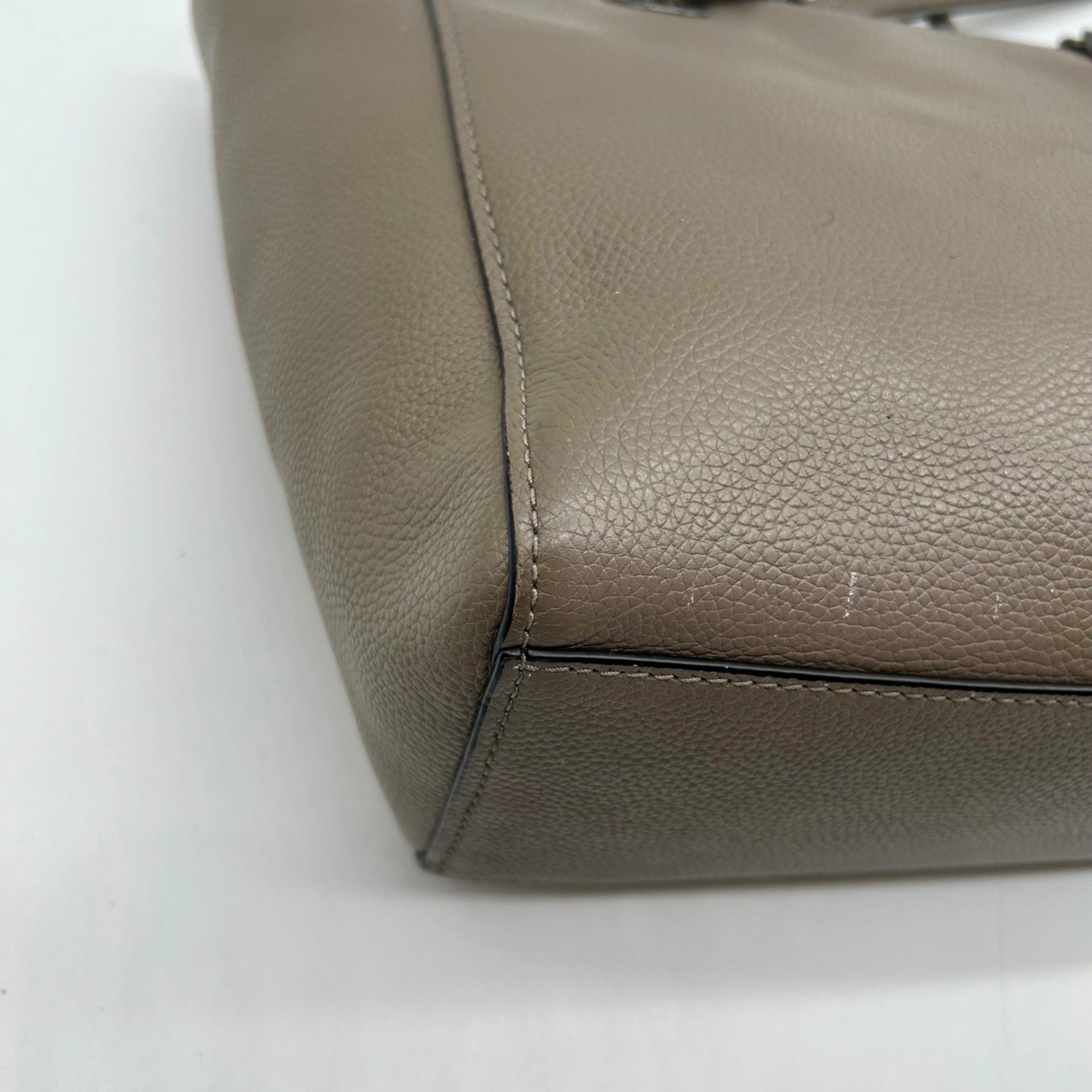 Coach Soft Grey Turn-lock Chain Tote Bag 57107