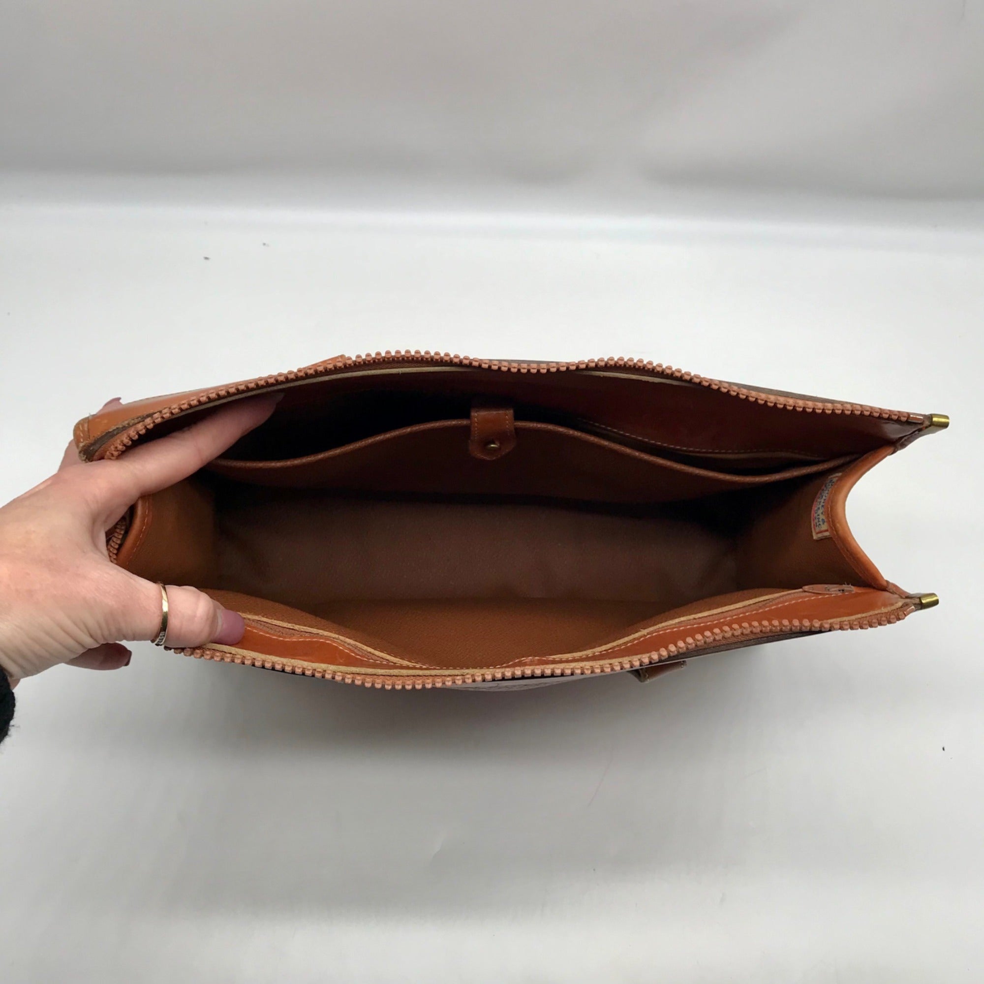 Dooney &amp; Bourke British Tan Pebbled Grain Leather Vintage All Weather Crossbody Bag