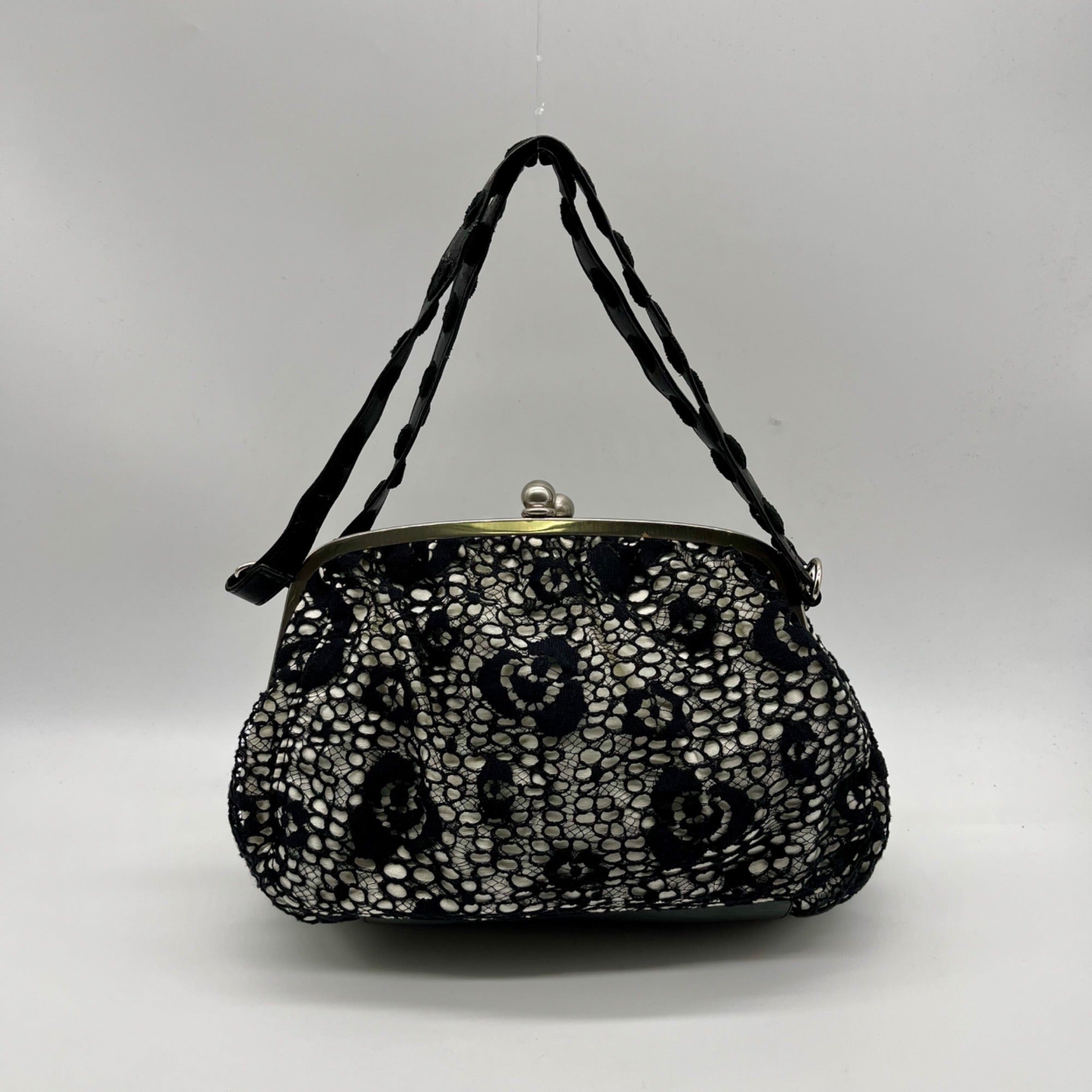 Nicole Lee Black &amp; White Lace Kiss-Lock Clutch Purse