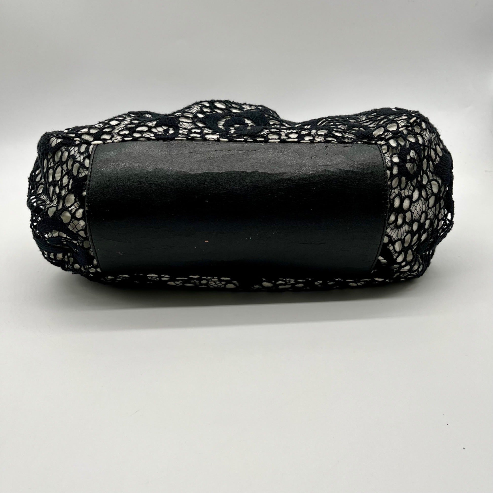 Nicole Lee Black &amp; White Lace Kiss-Lock Clutch Purse