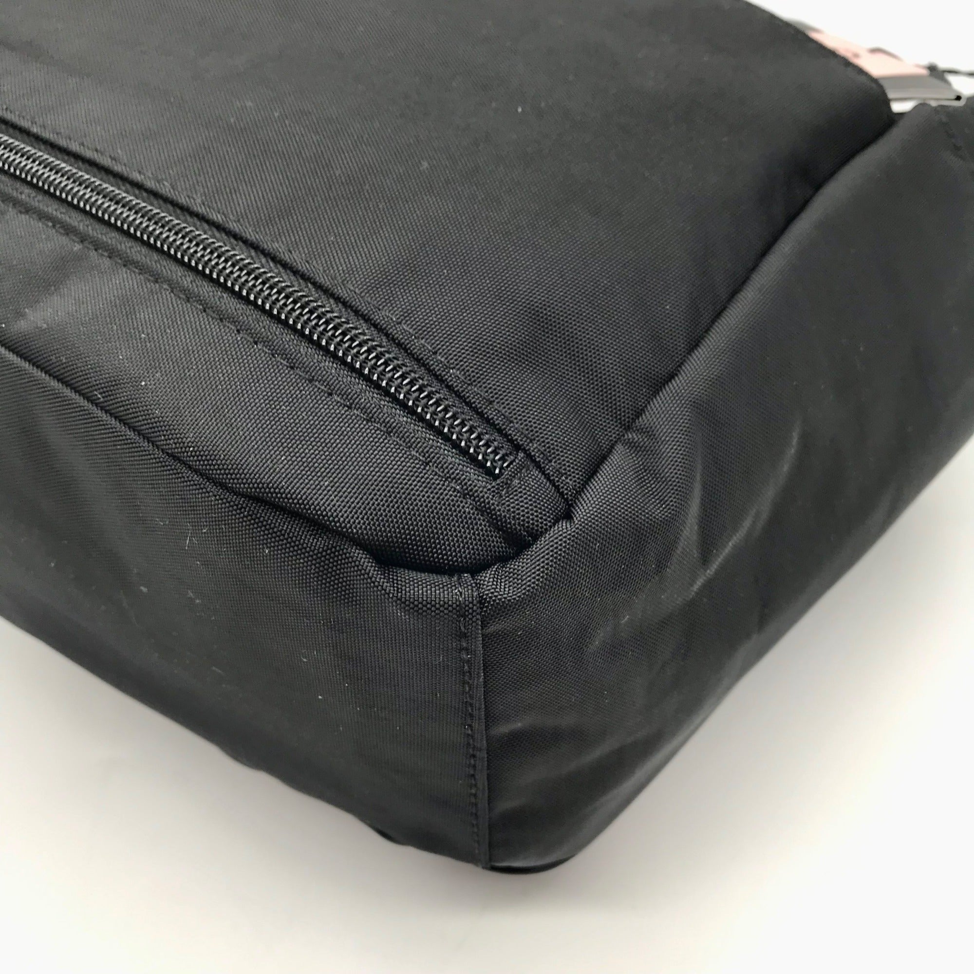 Baggallini Black Nylon Everywhere Crossbody Bag