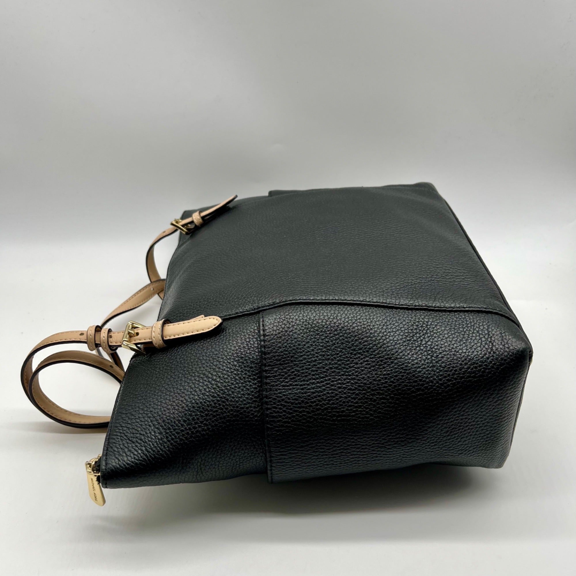 Michael Kors Black Leather Jet Set Shoulder Bag