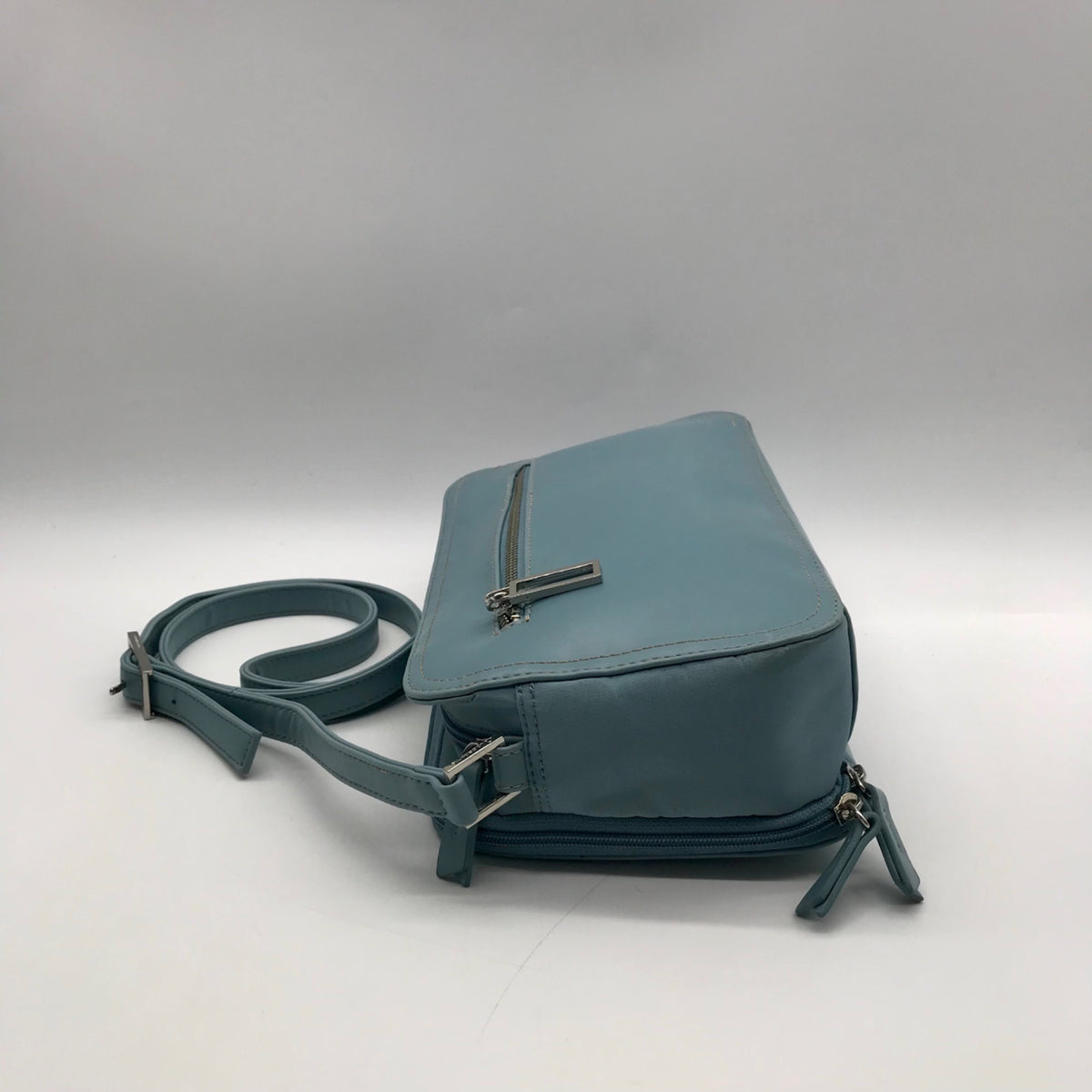 Liz Claiborne Blue Faux Leather Crossbody Bag