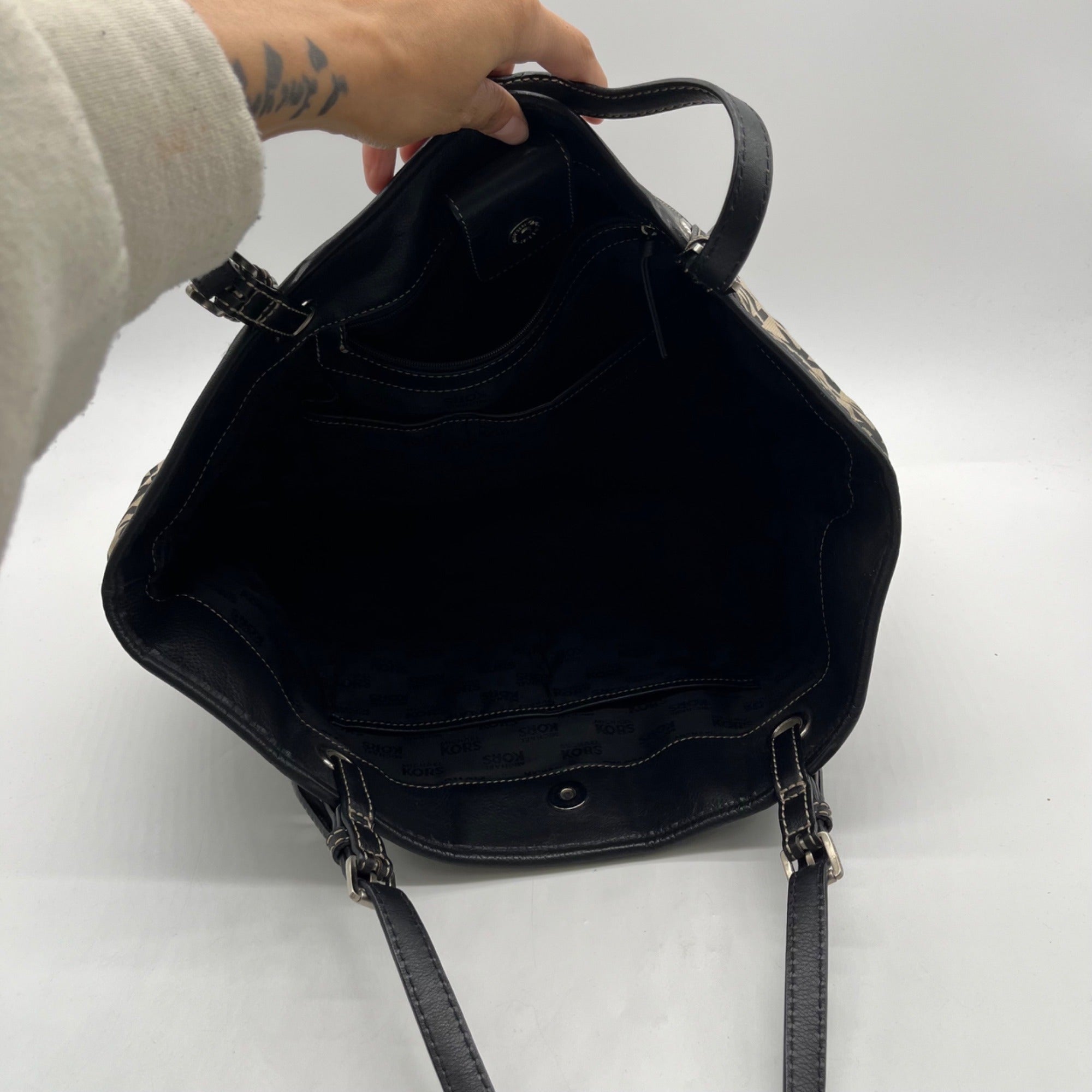 Michael Kors Black &amp; Beige Canvas Jet Set Tote Bag