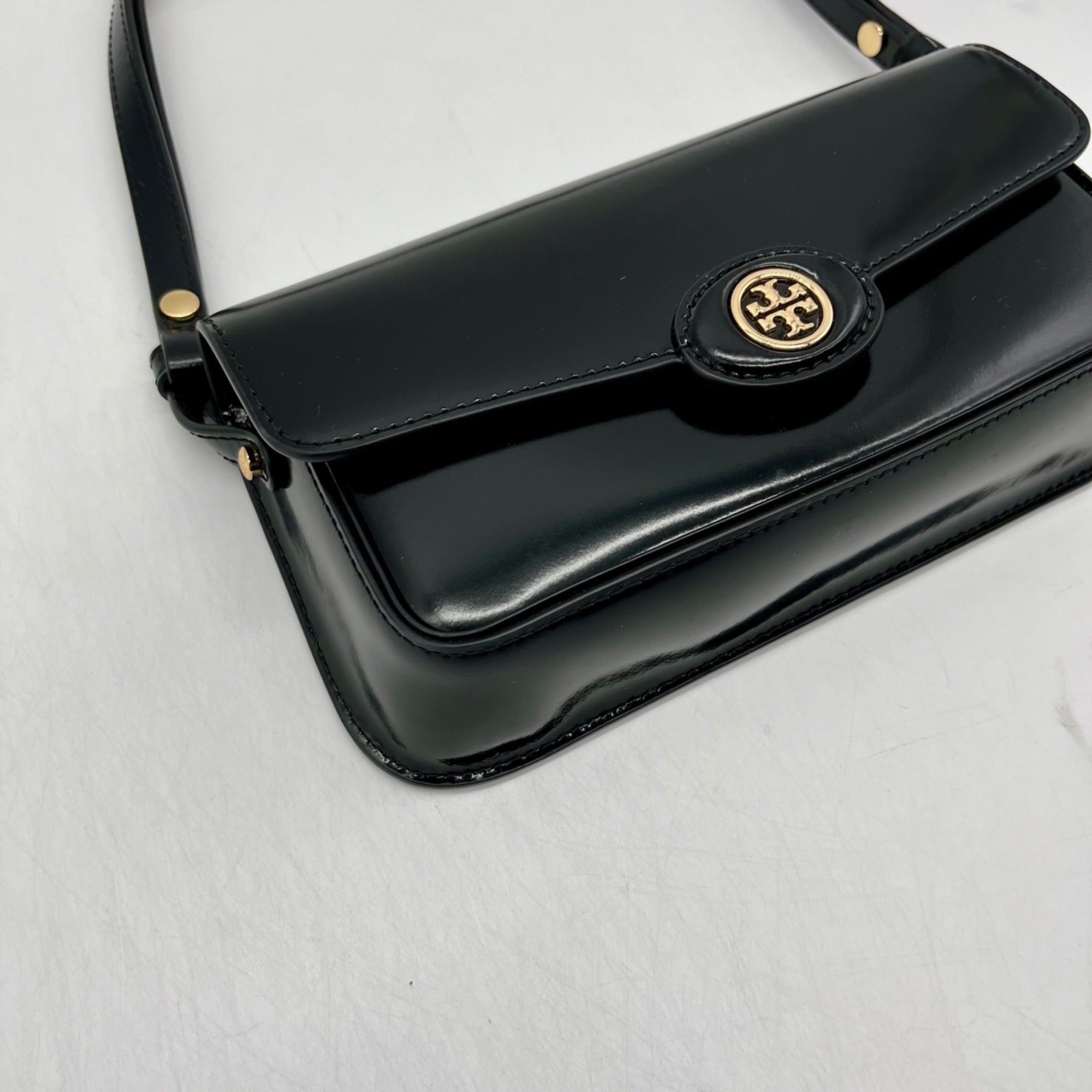 Tory Burch Black Leather Robinson Spazzolato East/Weat Shoulder Bag