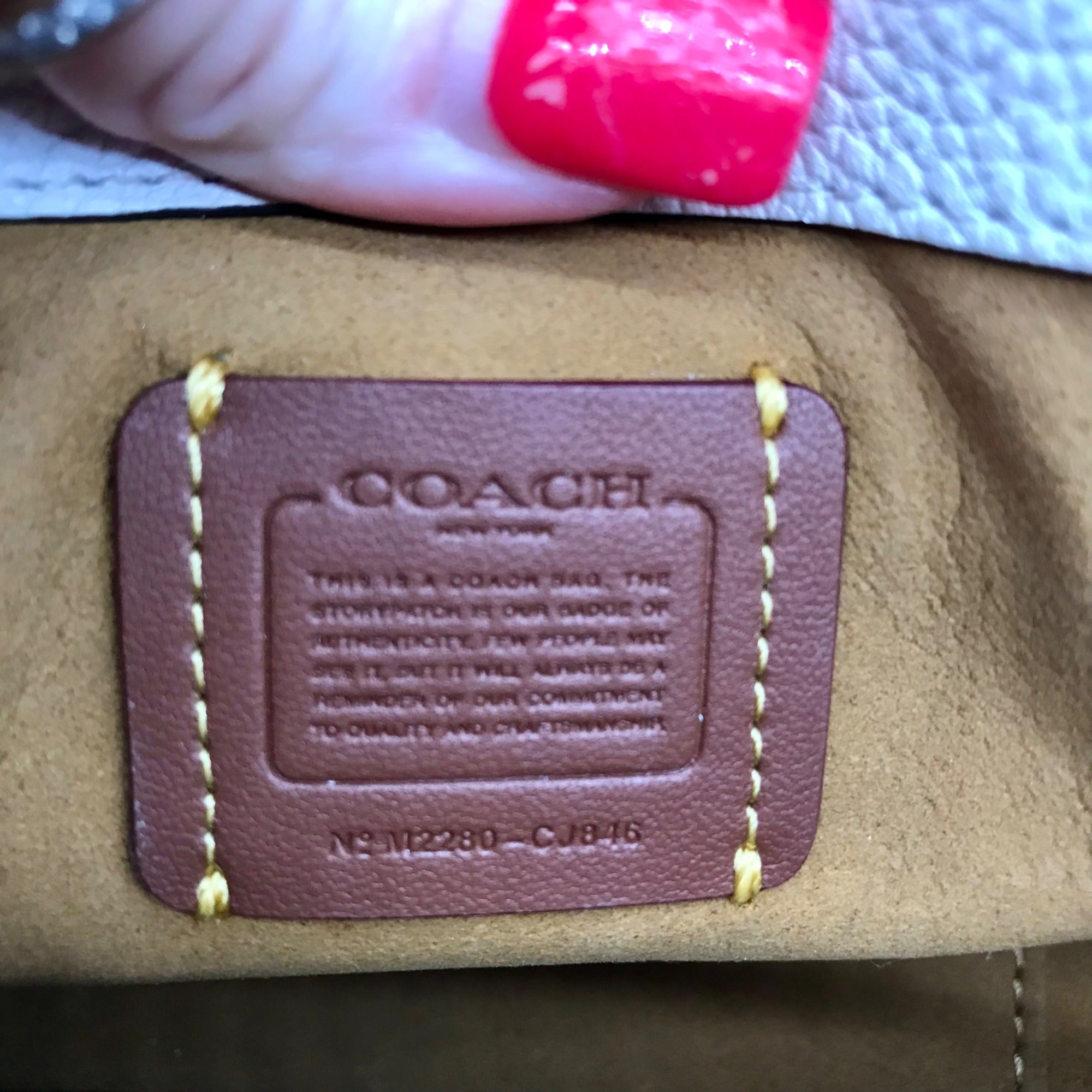 Coach White Pebbled Leather Tabby Messenger 19 Crossbody CJ846