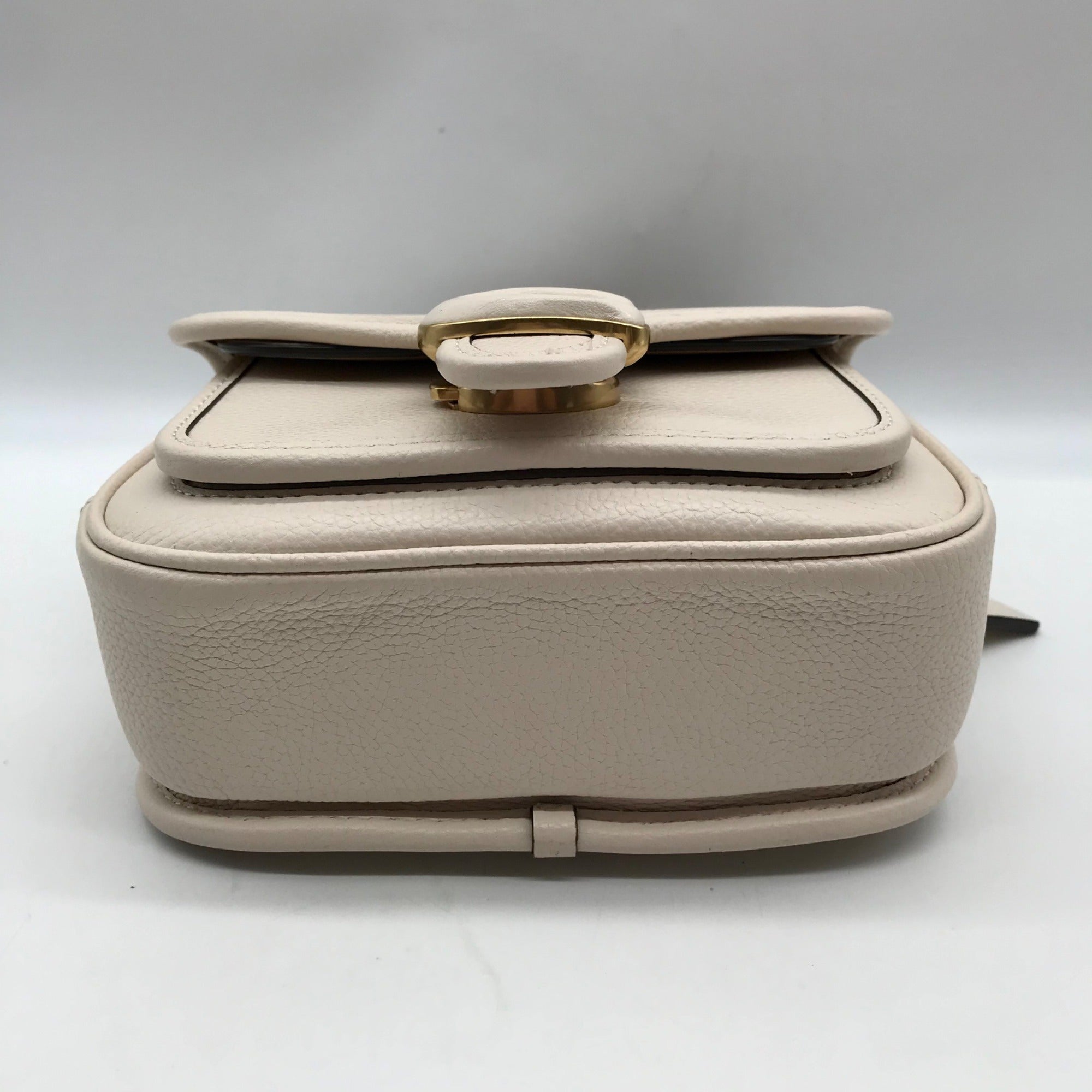 Coach White Pebbled Leather Tabby Messenger 19 Crossbody CJ846