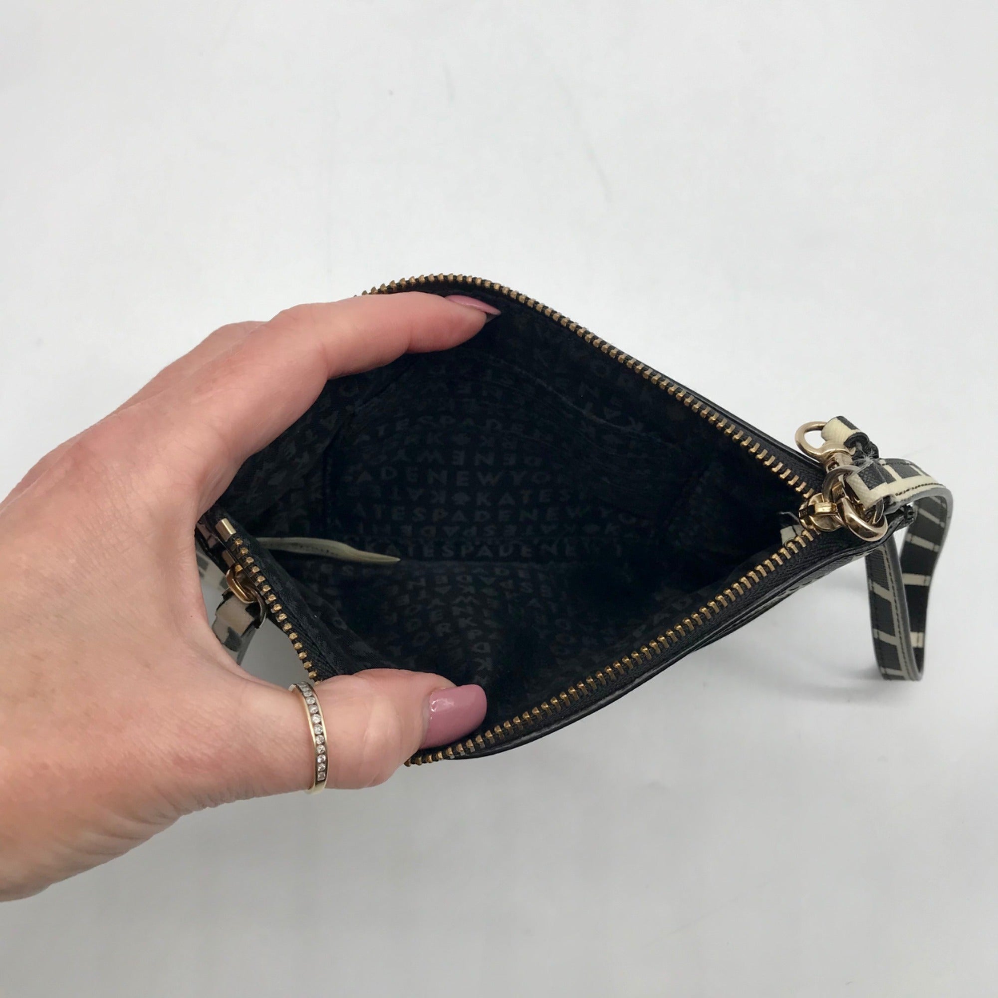 Kate Spade Black And Off-White Leather Laurel Way Tinie Wristlet