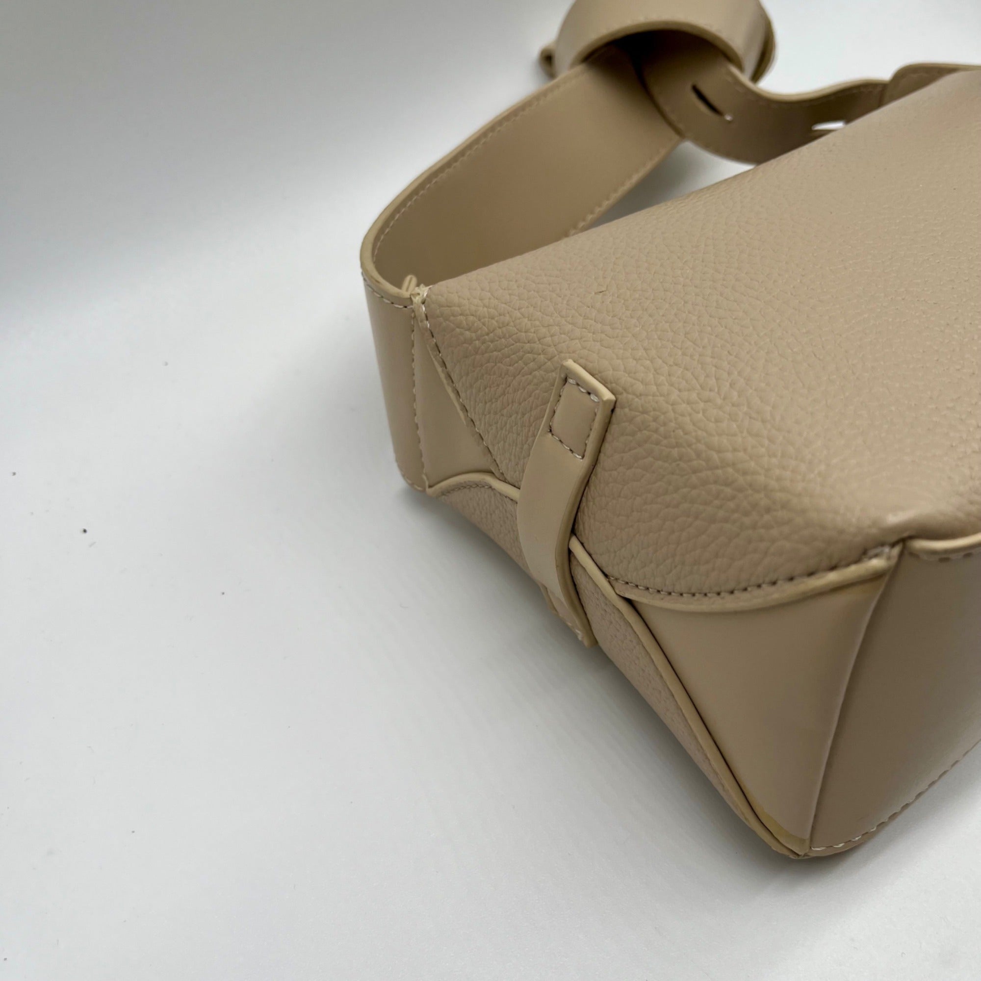 MMS Beige Leather Shoulder Bag