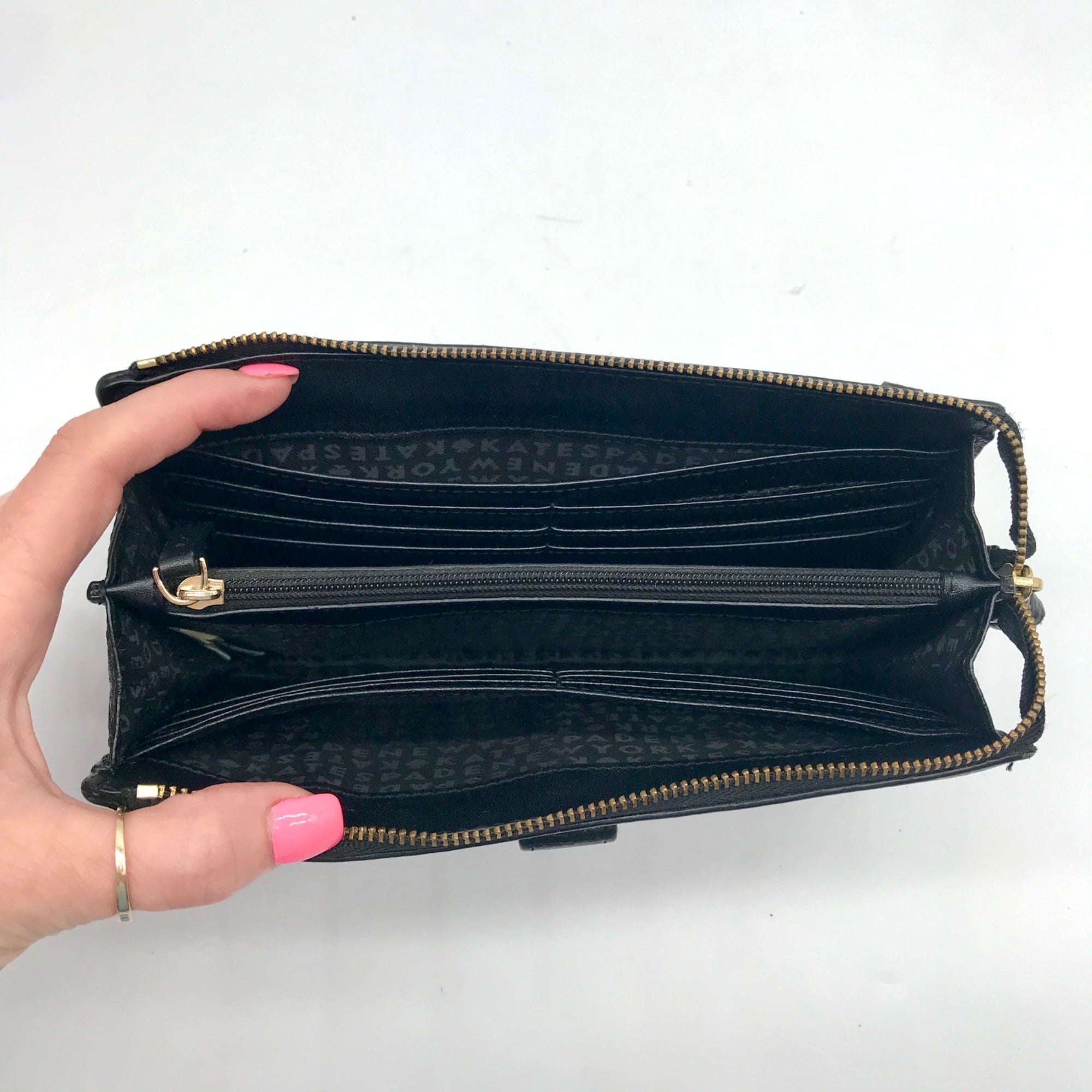 Kate Spade Black Pebbled Leather Larchmont Avenue Alegra crossbody Wallet