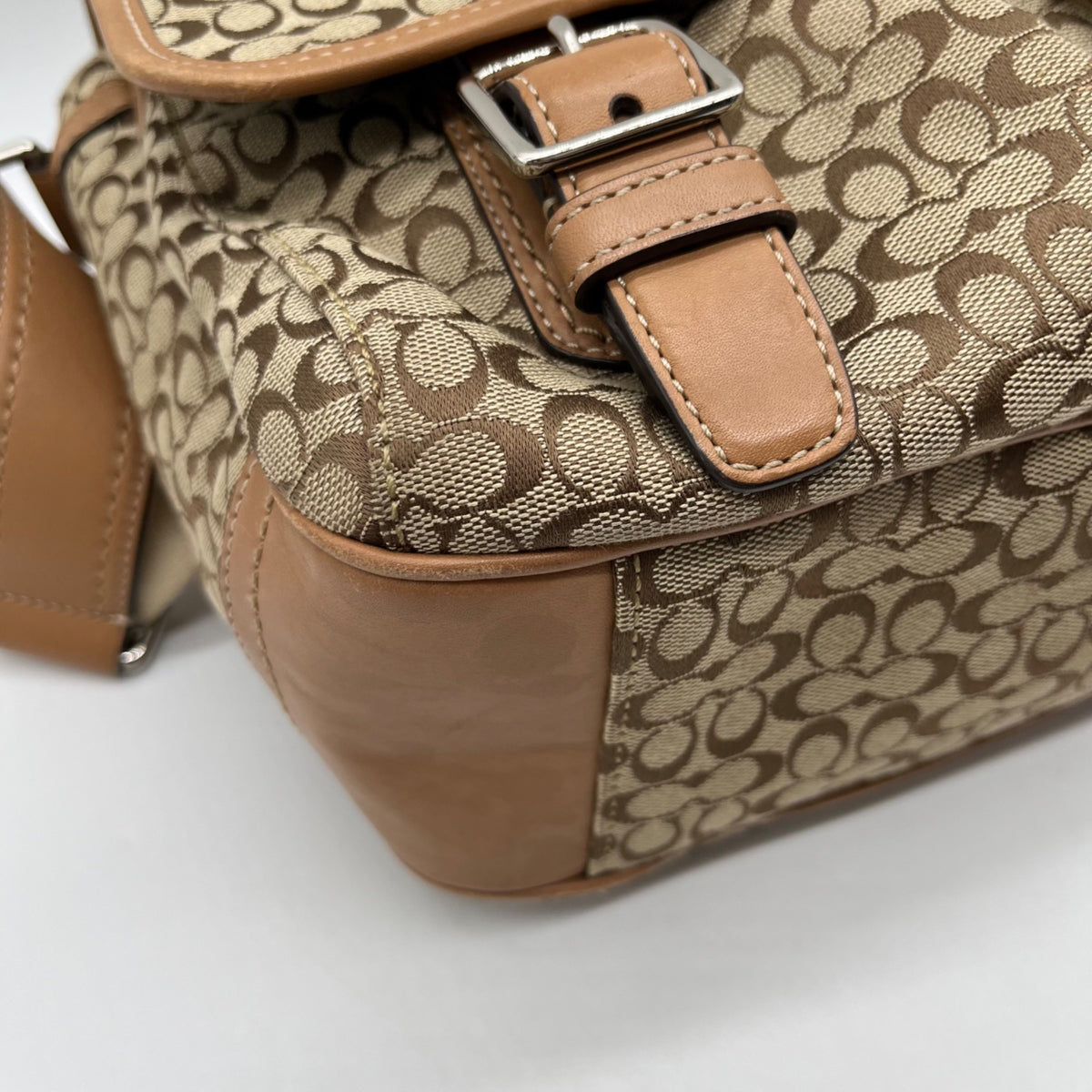 Coach Tan Signature Jacquard Messenger Bag F70283