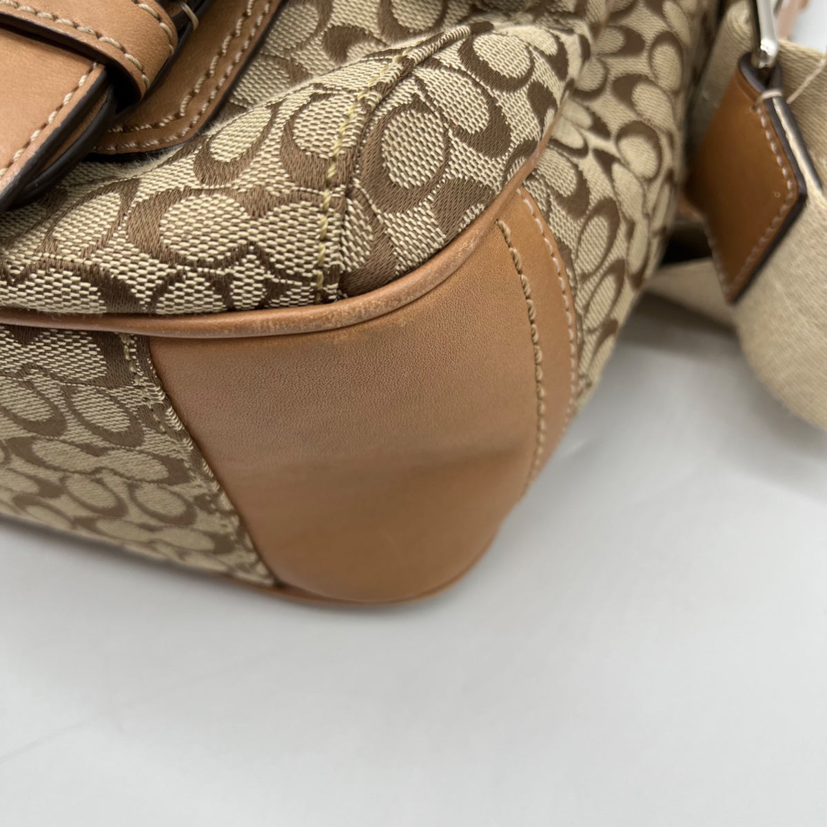Coach Tan Signature Jacquard Messenger Bag F70283