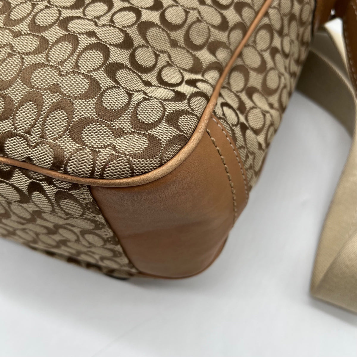 Coach Tan Signature Jacquard Messenger Bag F70283