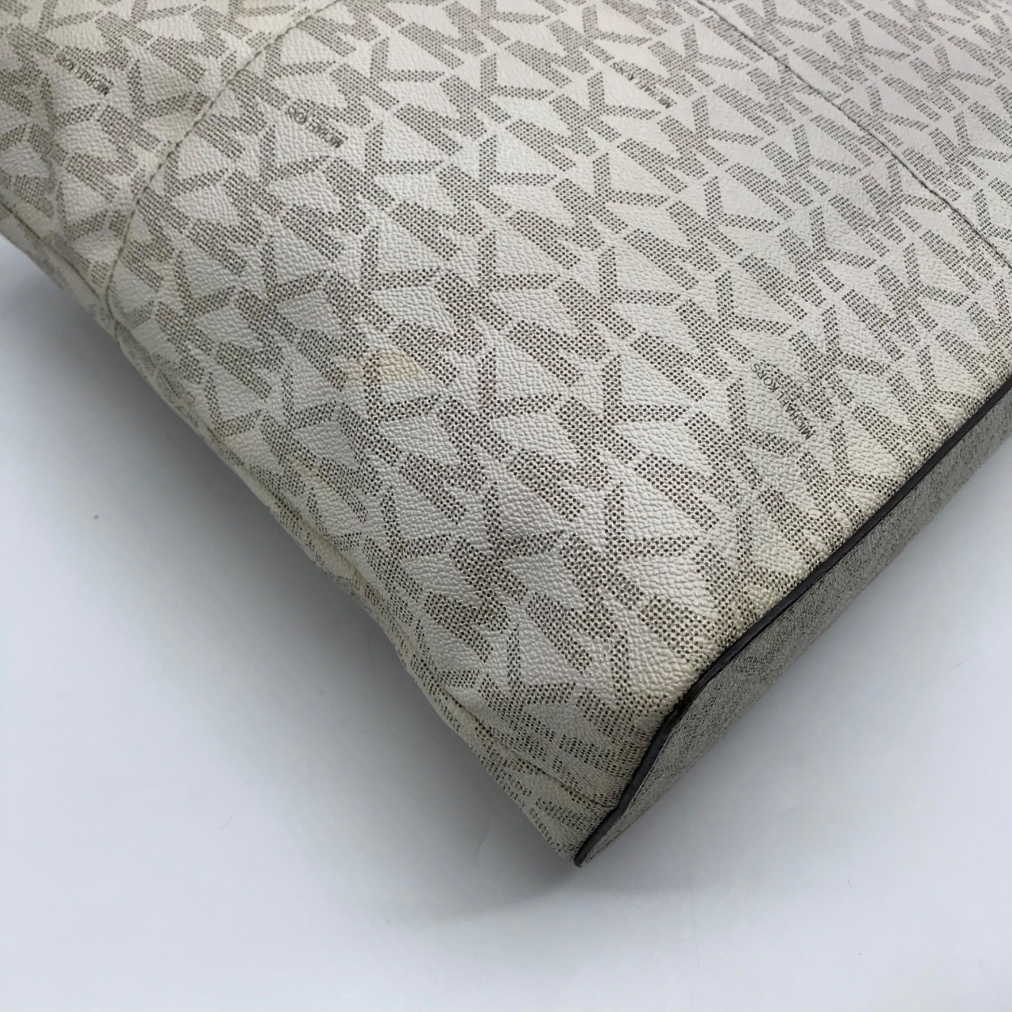 Michael Kors Vanilla And Brown Monogram Coated Canvas Bedford Tote Bag