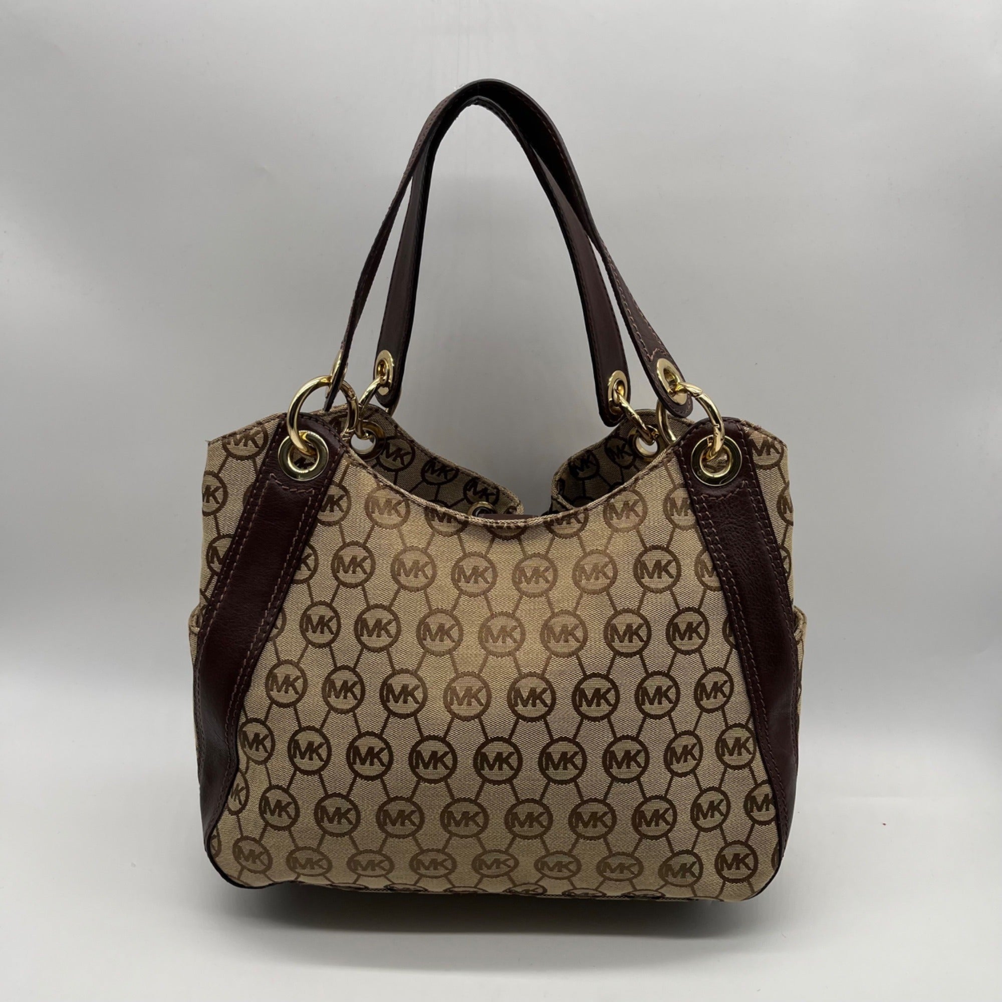 Michael Kors Jet Set Drawstring Shoulder Bag