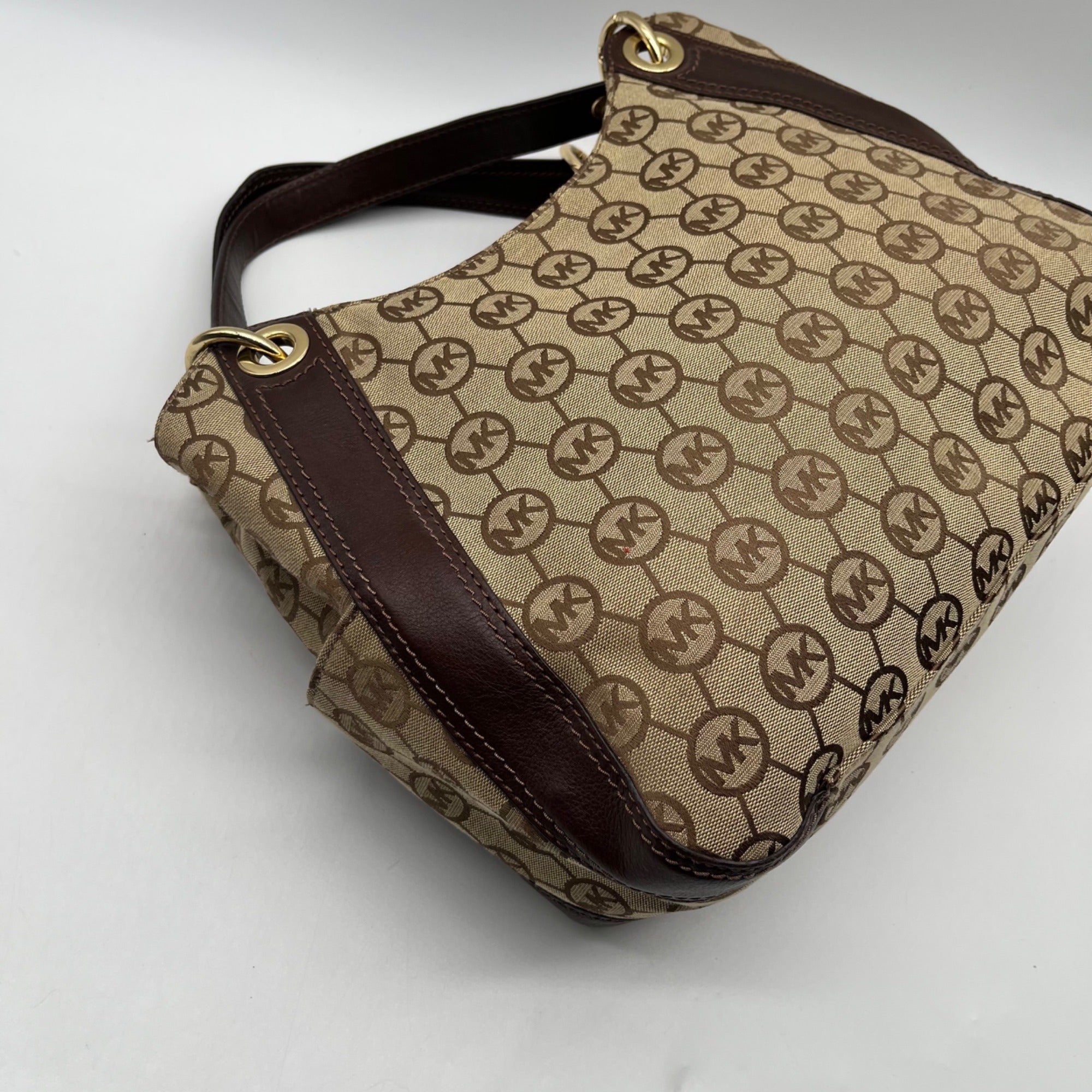 Michael Kors Jet Set Drawstring Shoulder Bag