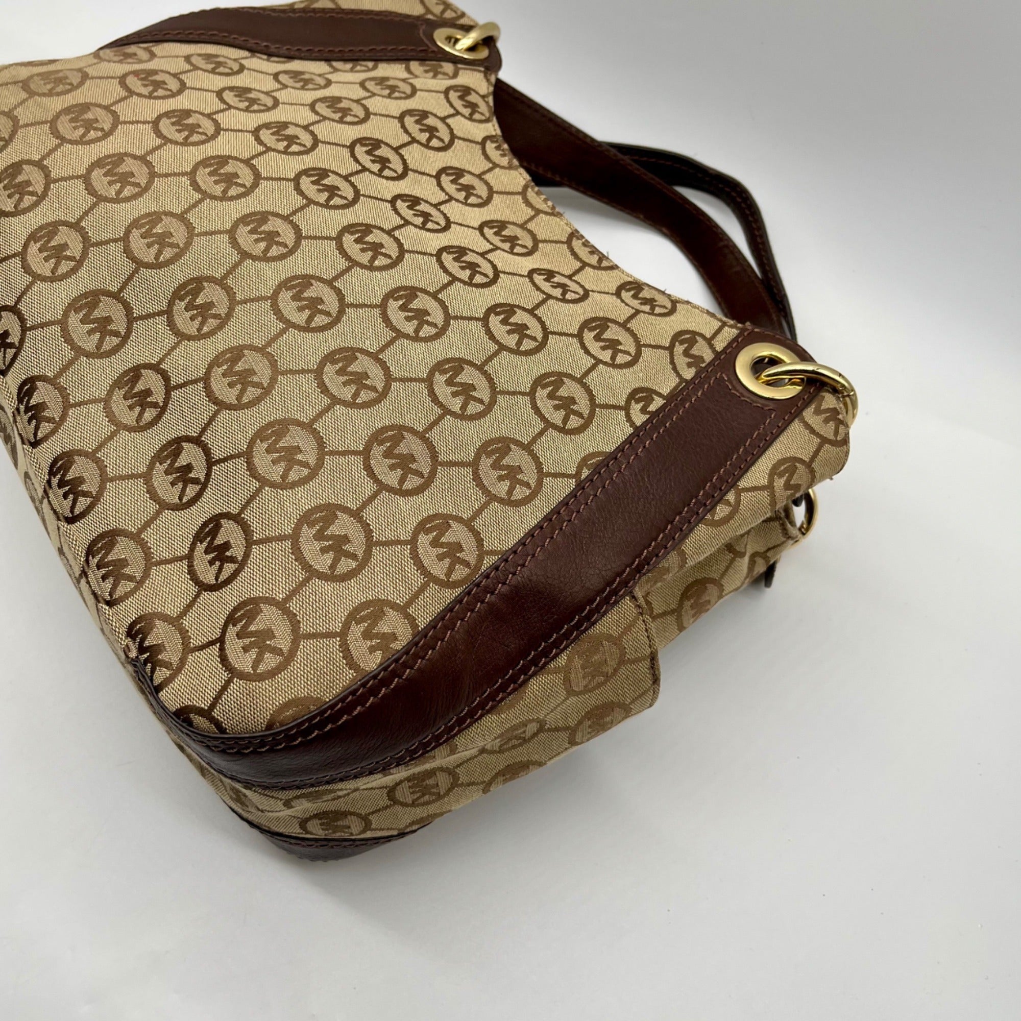 Michael Kors Jet Set Drawstring Shoulder Bag