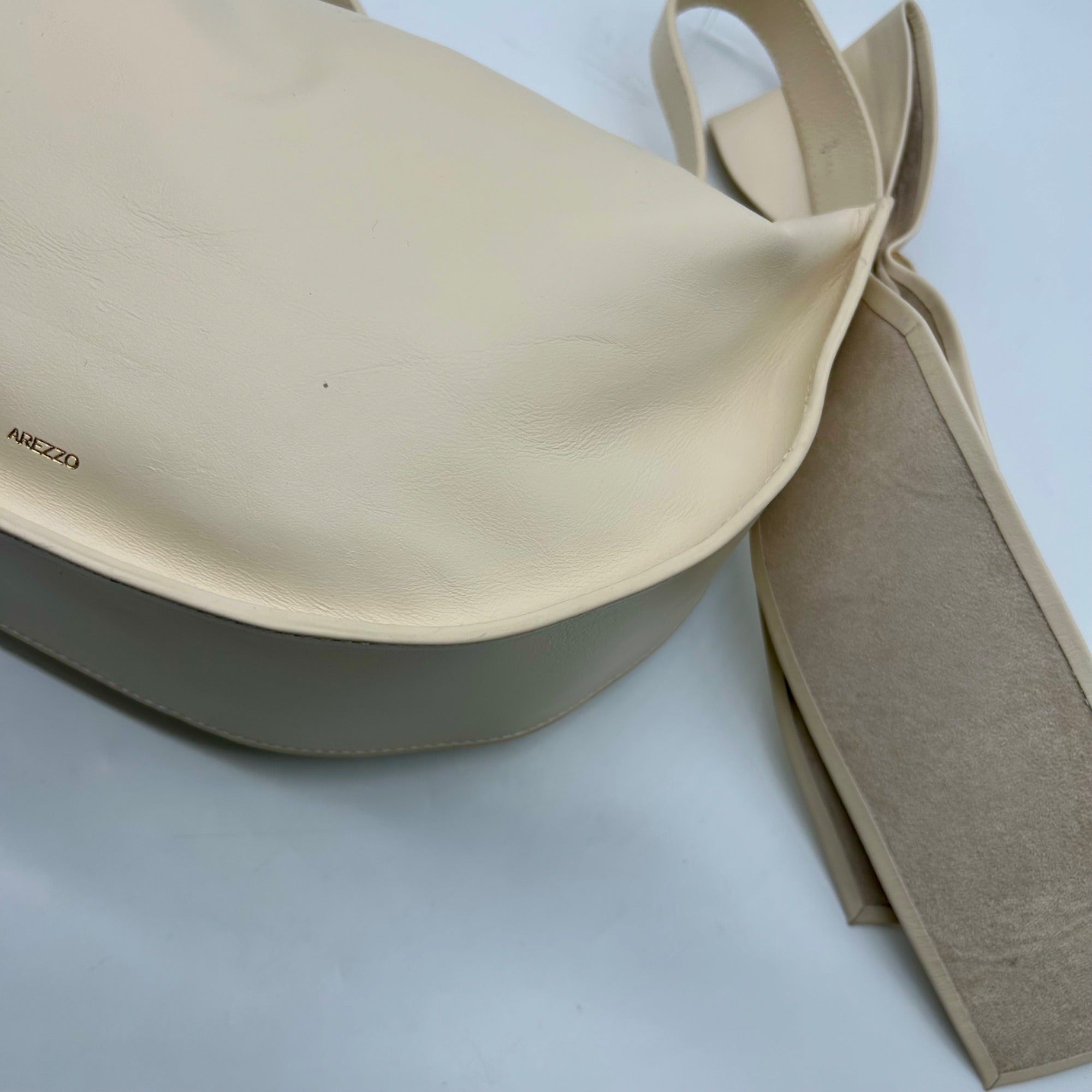 Arezzo Beige Leather Shoulder Bag