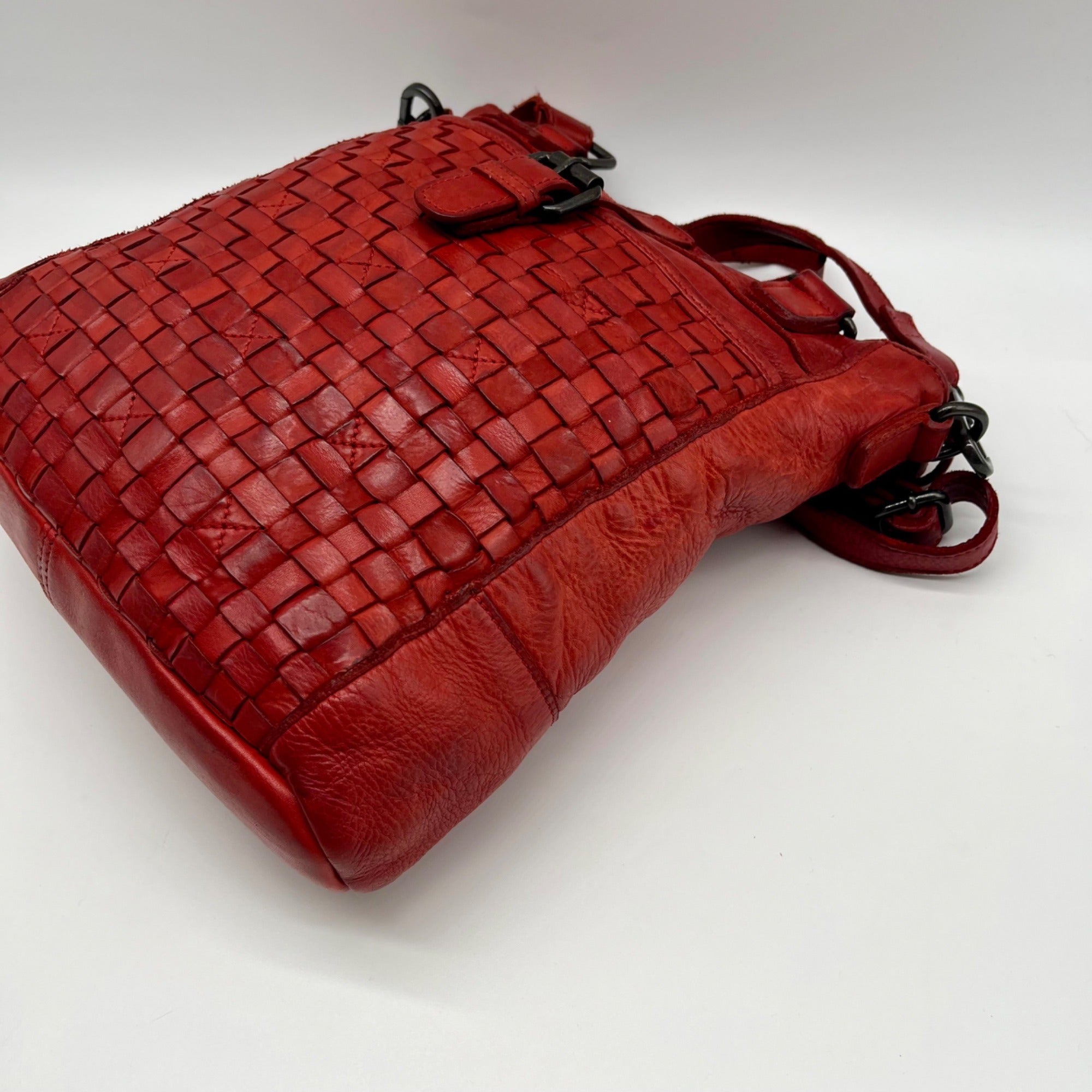 Ashwood Heritage Vintage-Wash Red Leather Shoulder Bag