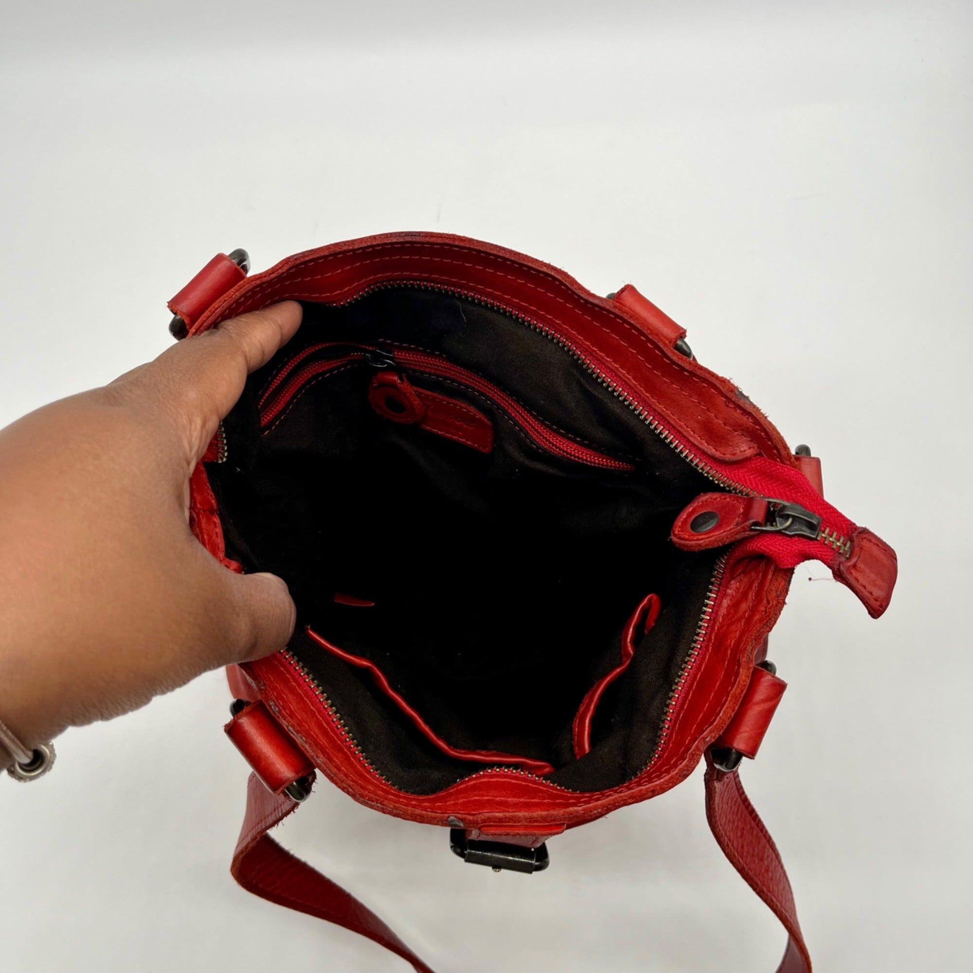 Ashwood Heritage Vintage-Wash Red Leather Shoulder Bag
