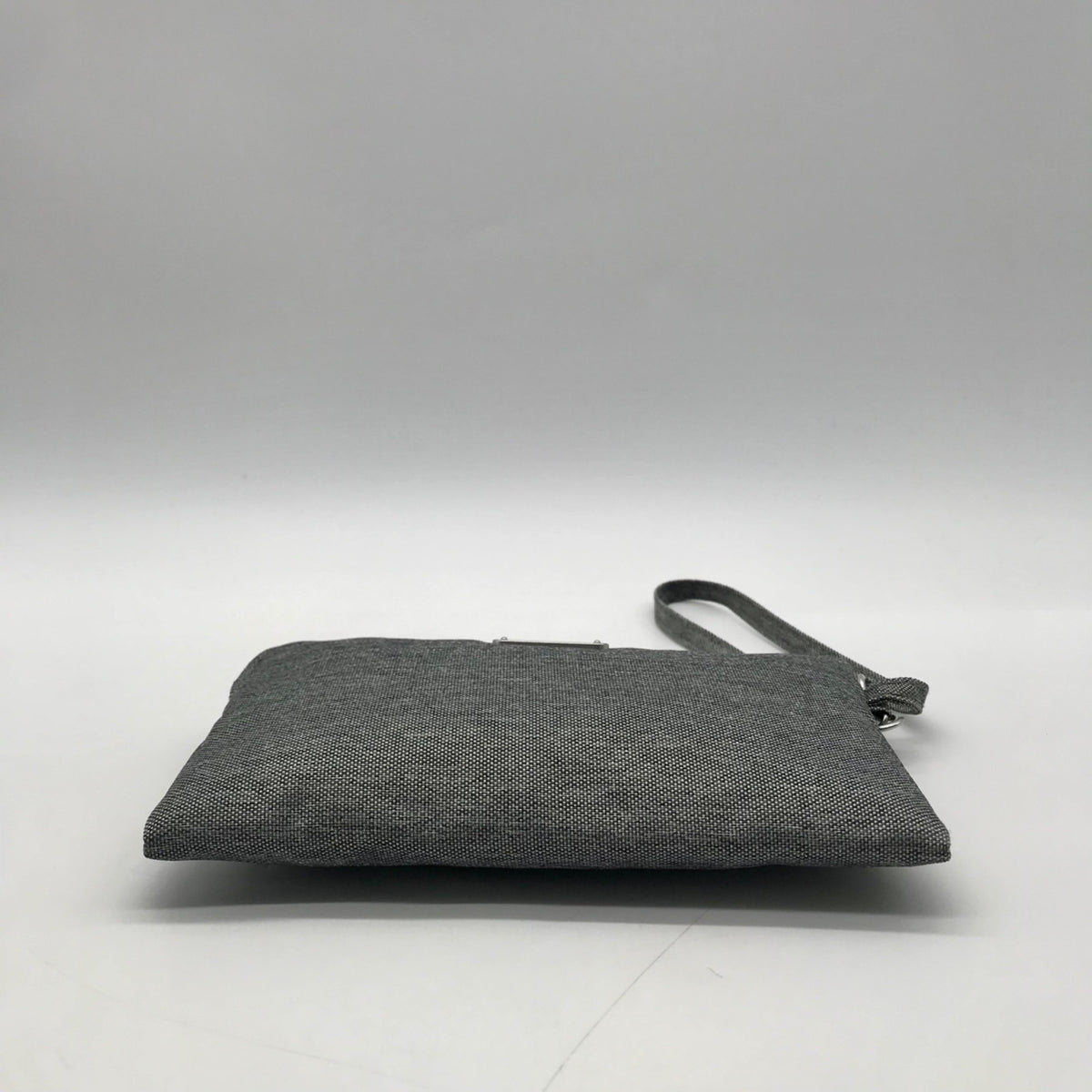 Baggallini Grey Fabric RFID Blocking Wristlet