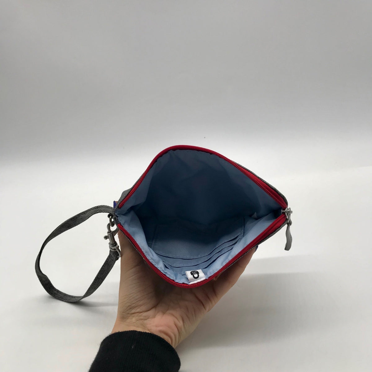Baggallini Grey Fabric RFID Blocking Wristlet