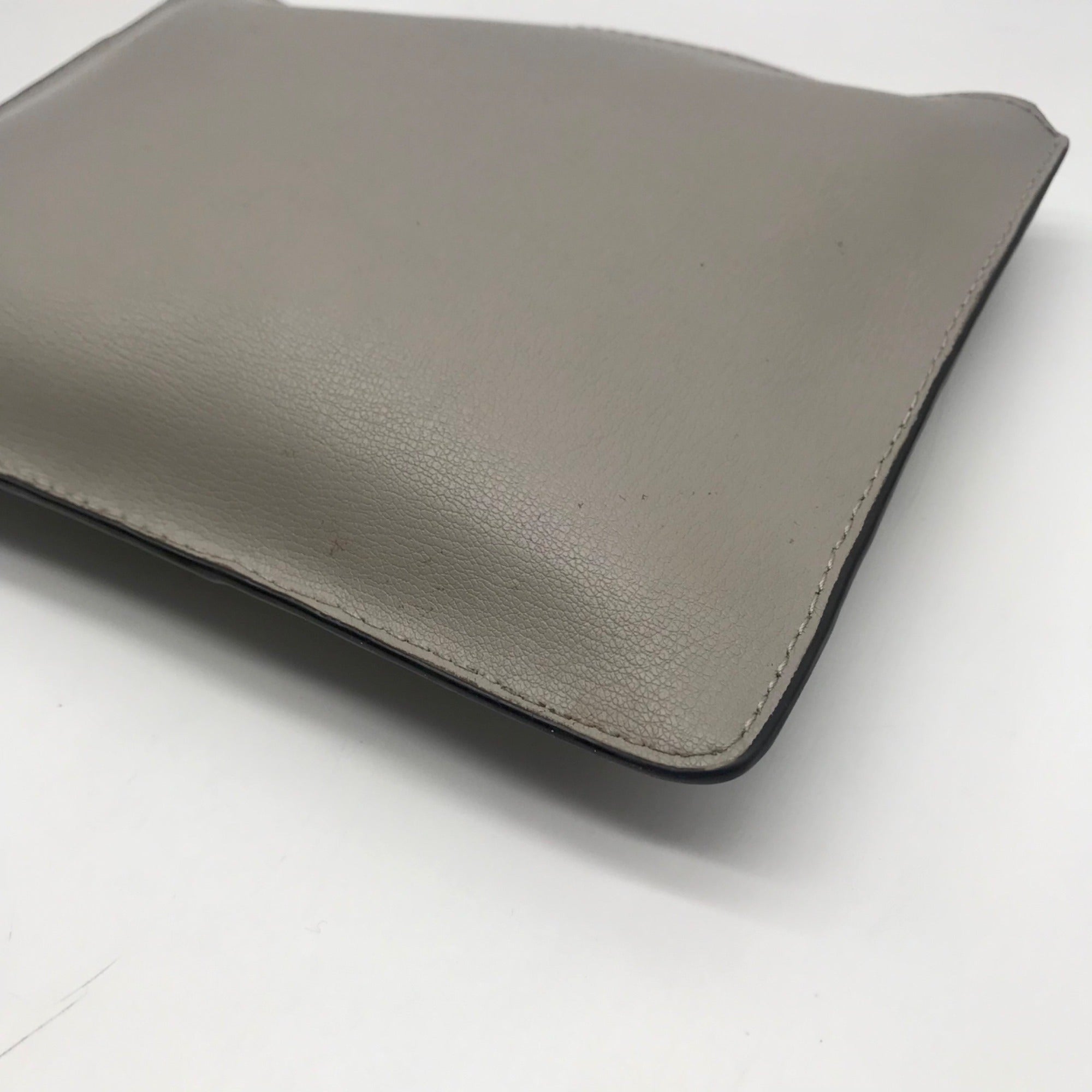 Michael Kors Pearl Grey Cheveron Ellius XL Leather Wristlet