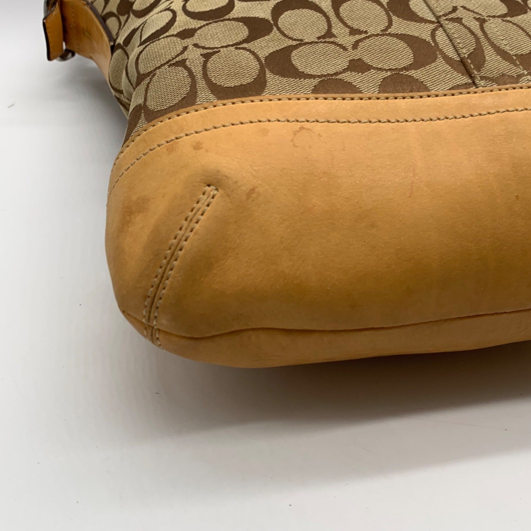 Coach Beige Vintage Y2K Signature Canvas Slim Shoulder Bag-9349