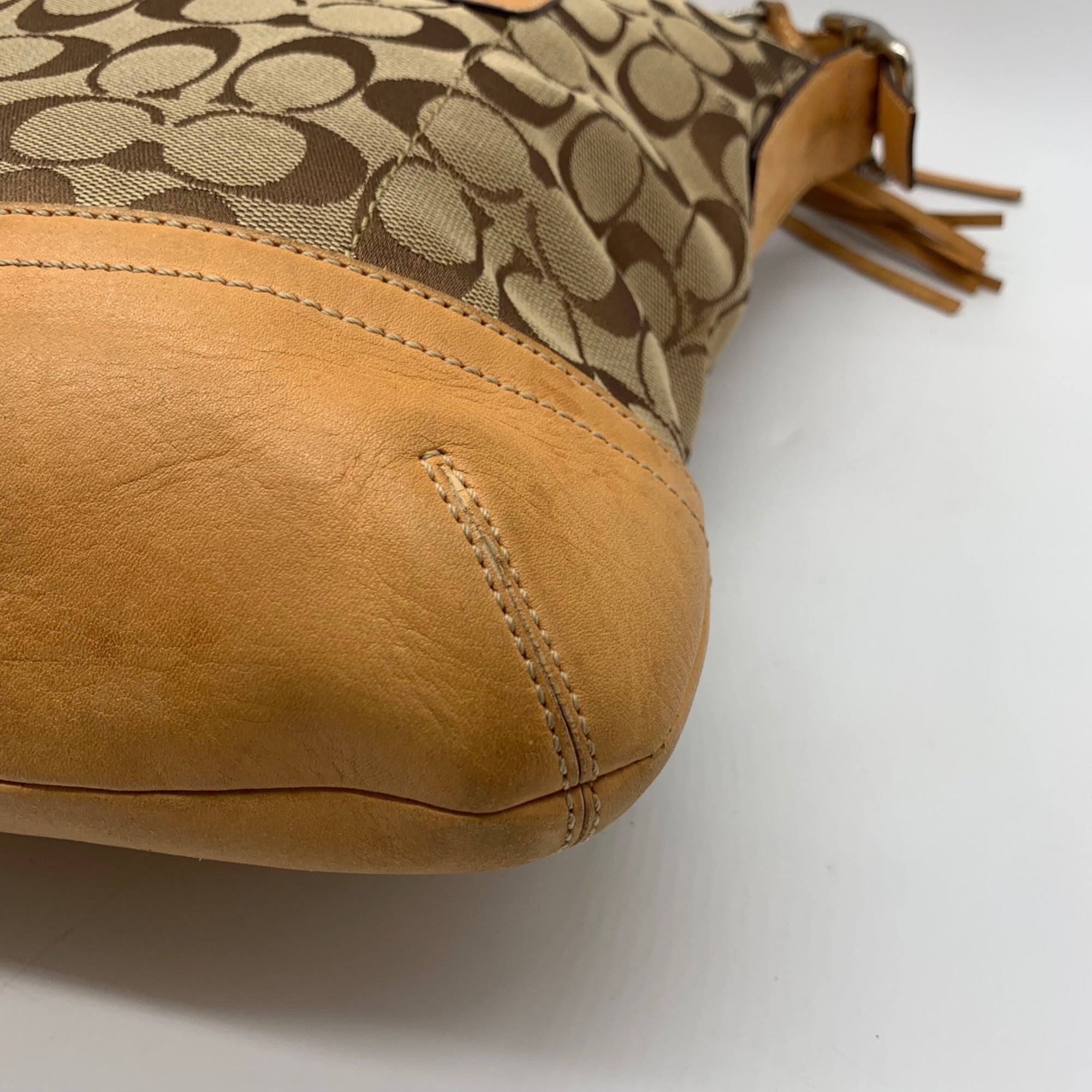 Coach Beige Vintage Y2K Signature Canvas Slim Shoulder Bag-9349