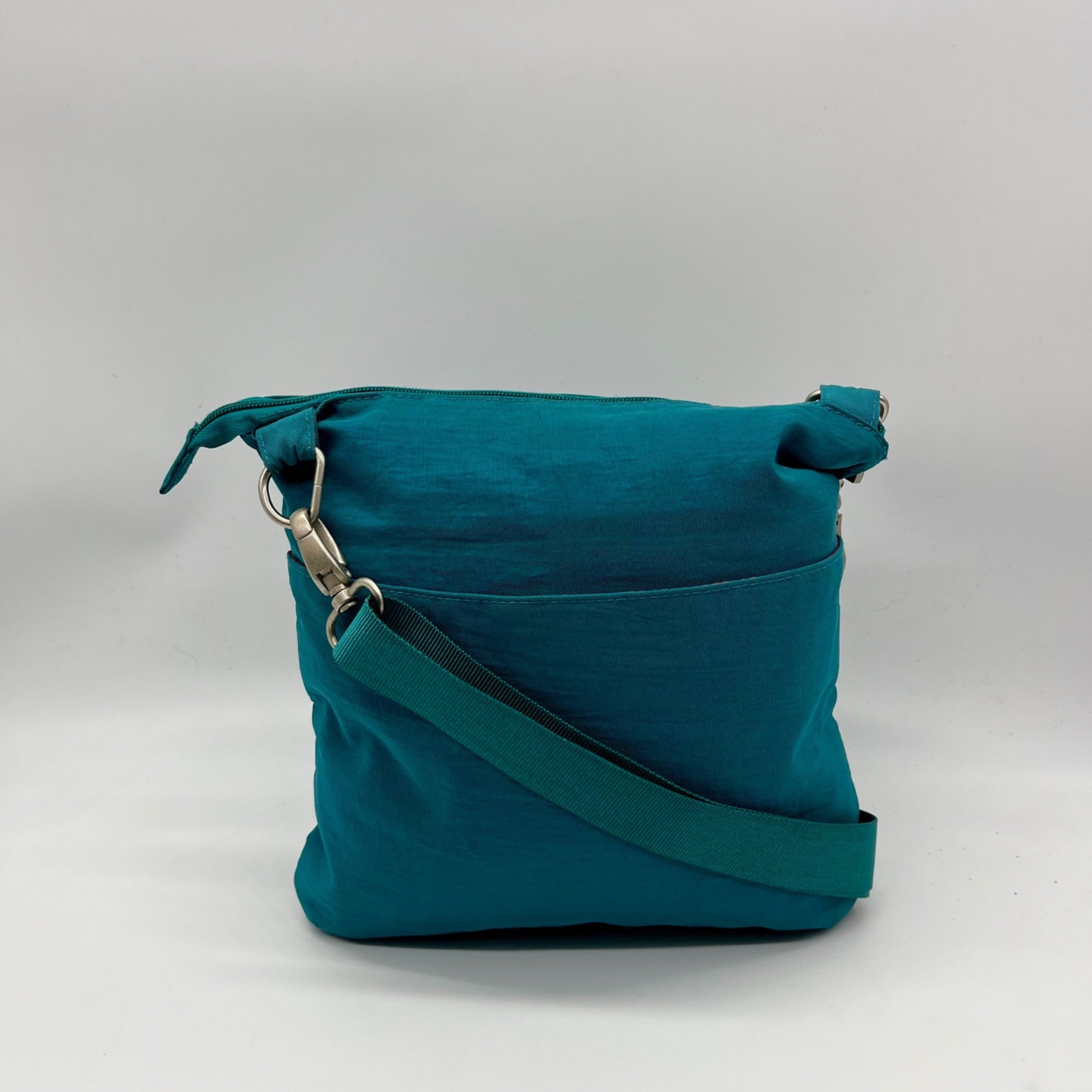 Baggallini Blue Nylon Big Zipper Crossbody Bag