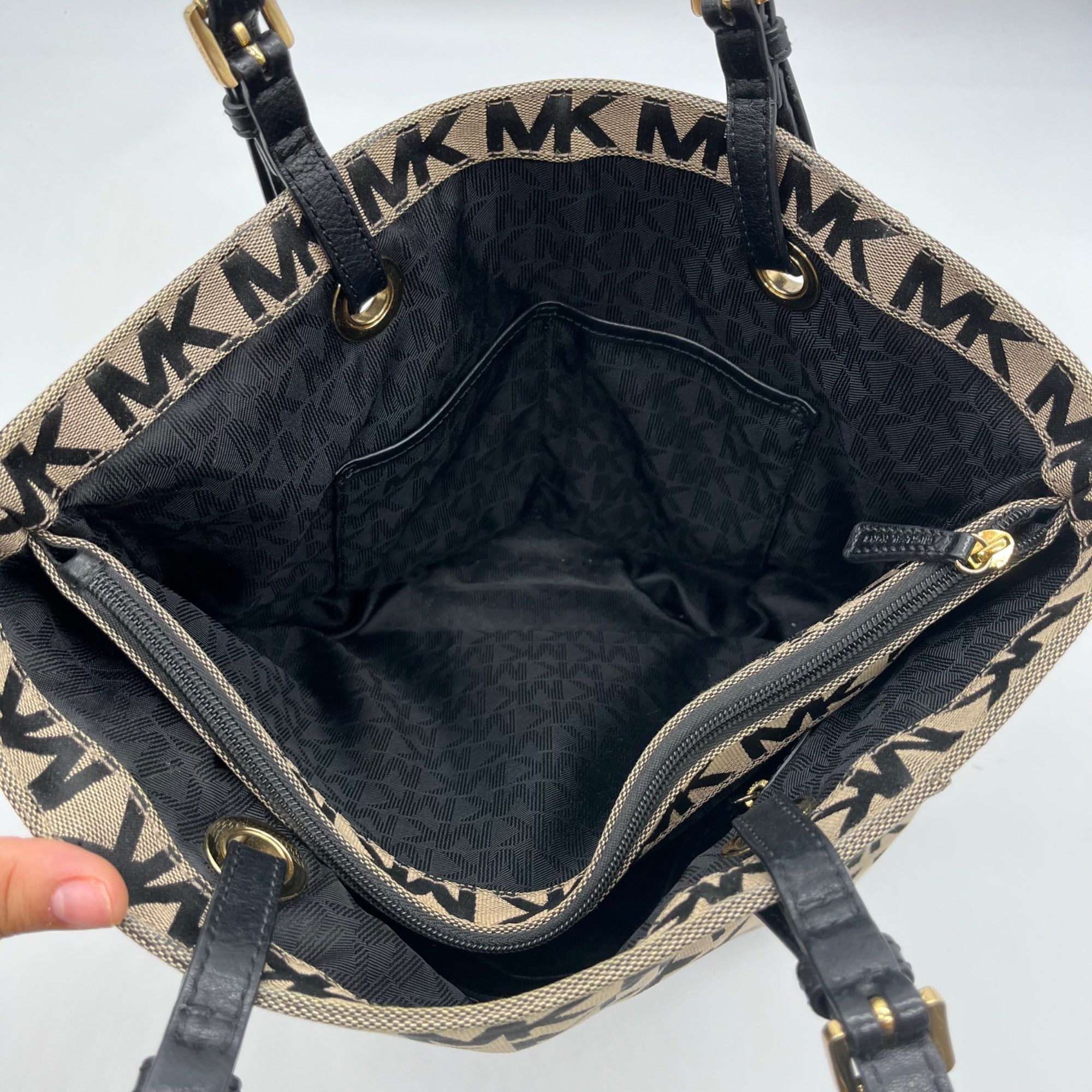 Michael Kors Beige &amp; Black Signature Canvas Tote Bag