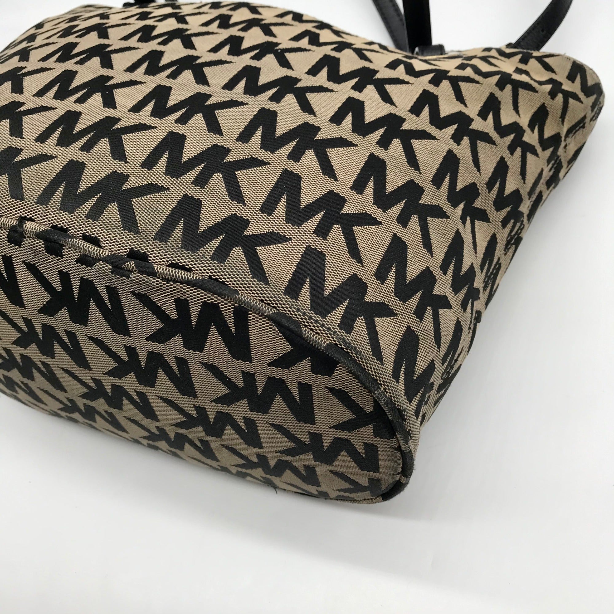 Michael Kors Beige &amp; Black Canvas Jet Set Tote Bag