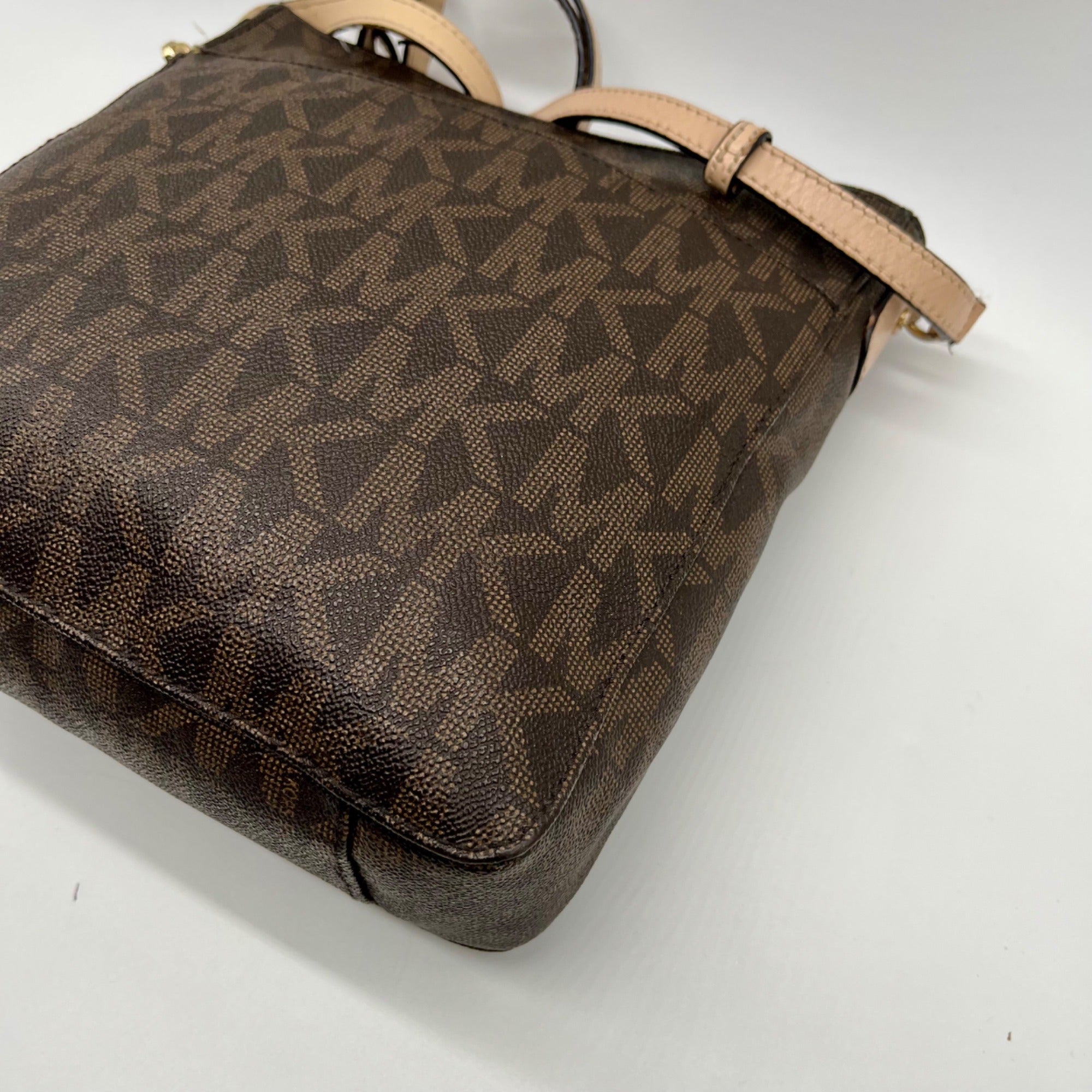 Michael Kors Brown Jet Set Monogram Messenger Shoulder Bag